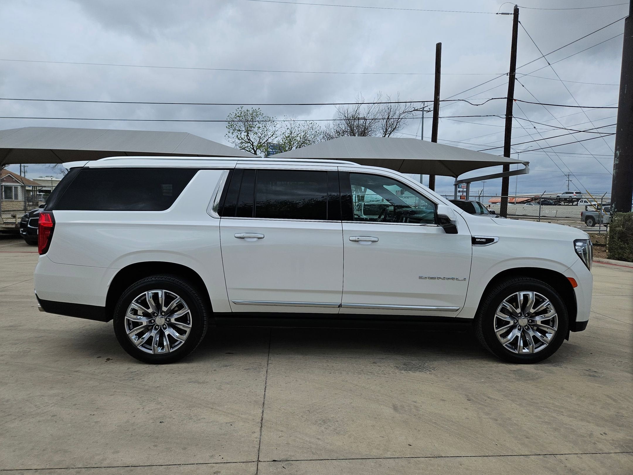 2022 GMC YUKON XL DENALI