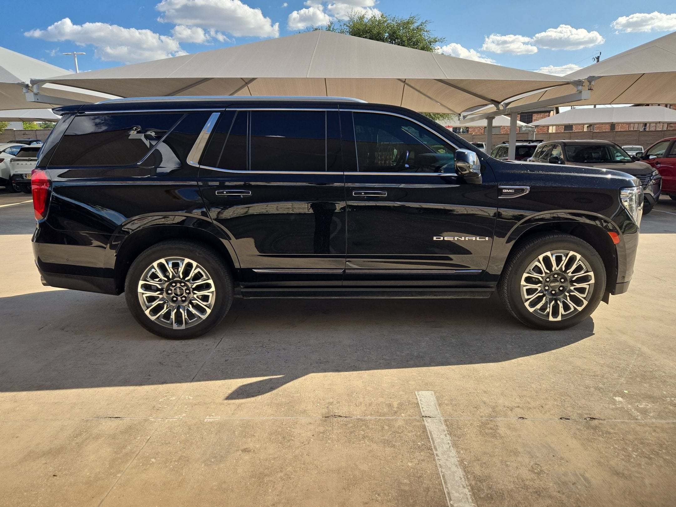 2024 GMC YUKON ULTIMATE