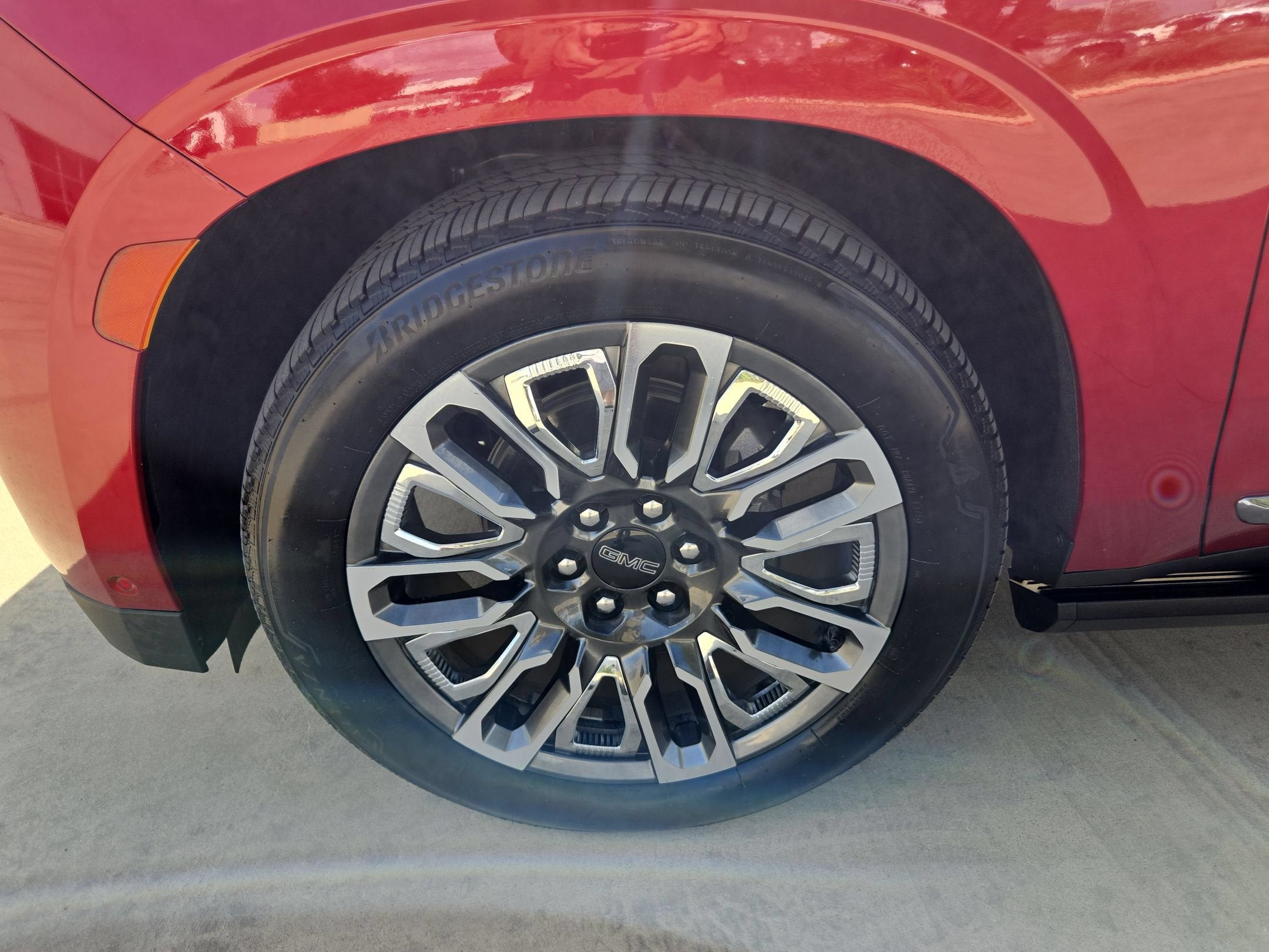 2023 GMC YUKON ULTIMATE