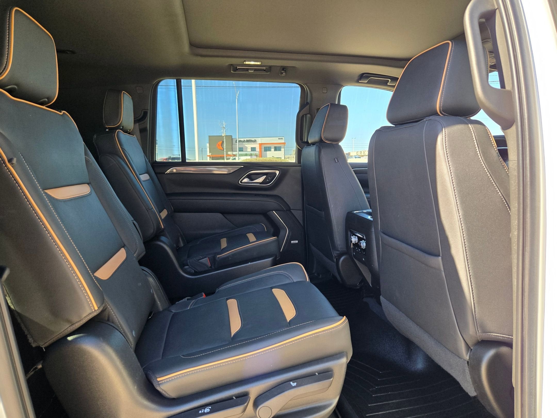 2022 GMC YUKON XL AT4