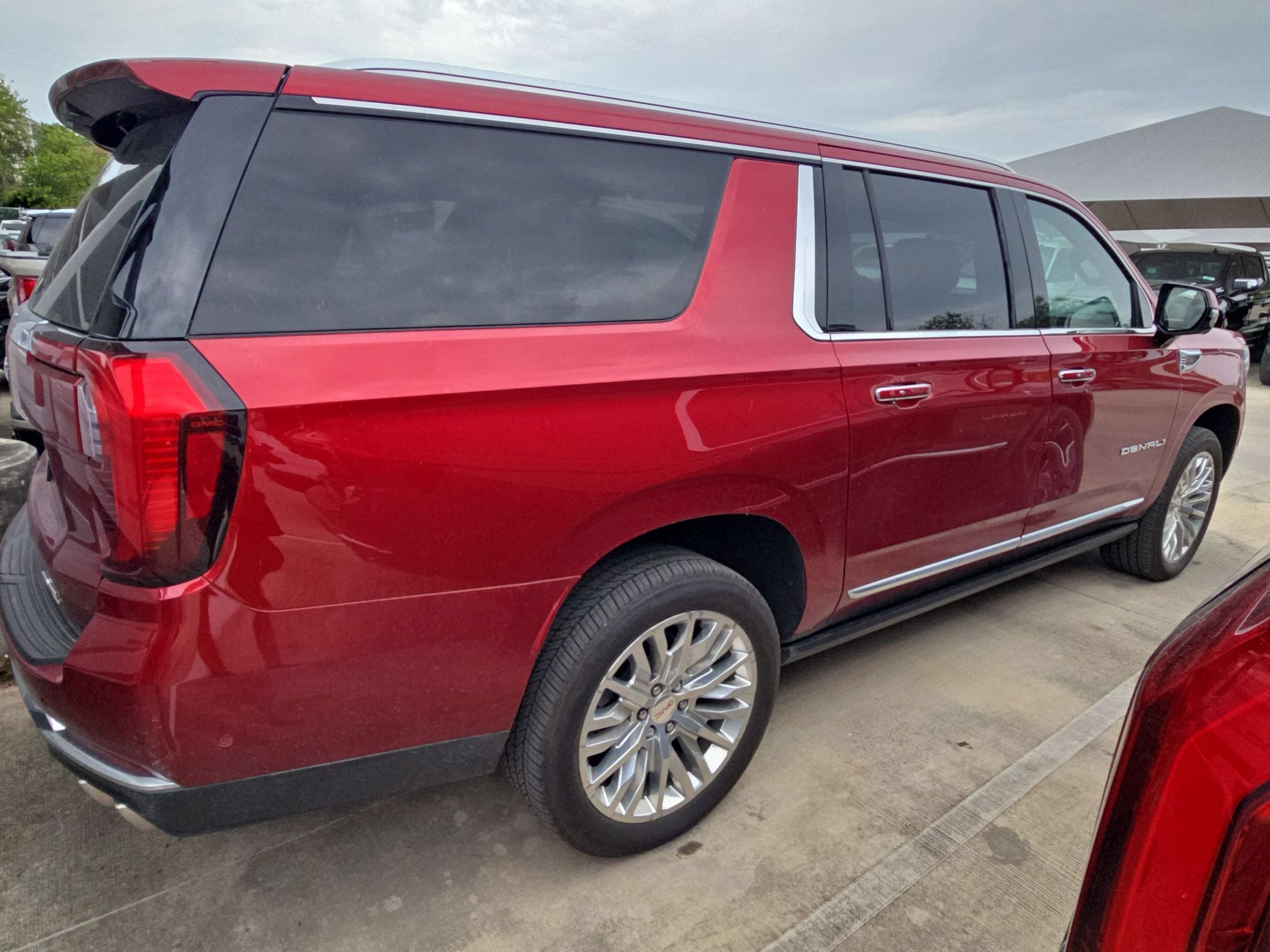 2025 GMC YUKON DENALI