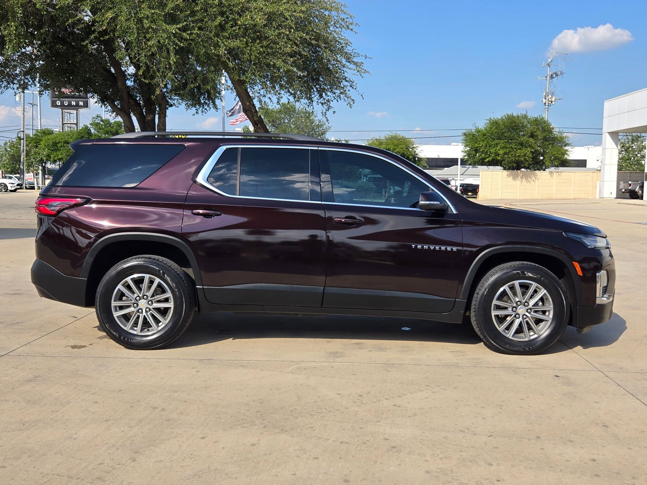2022 Chevrolet TRAVERSE LT