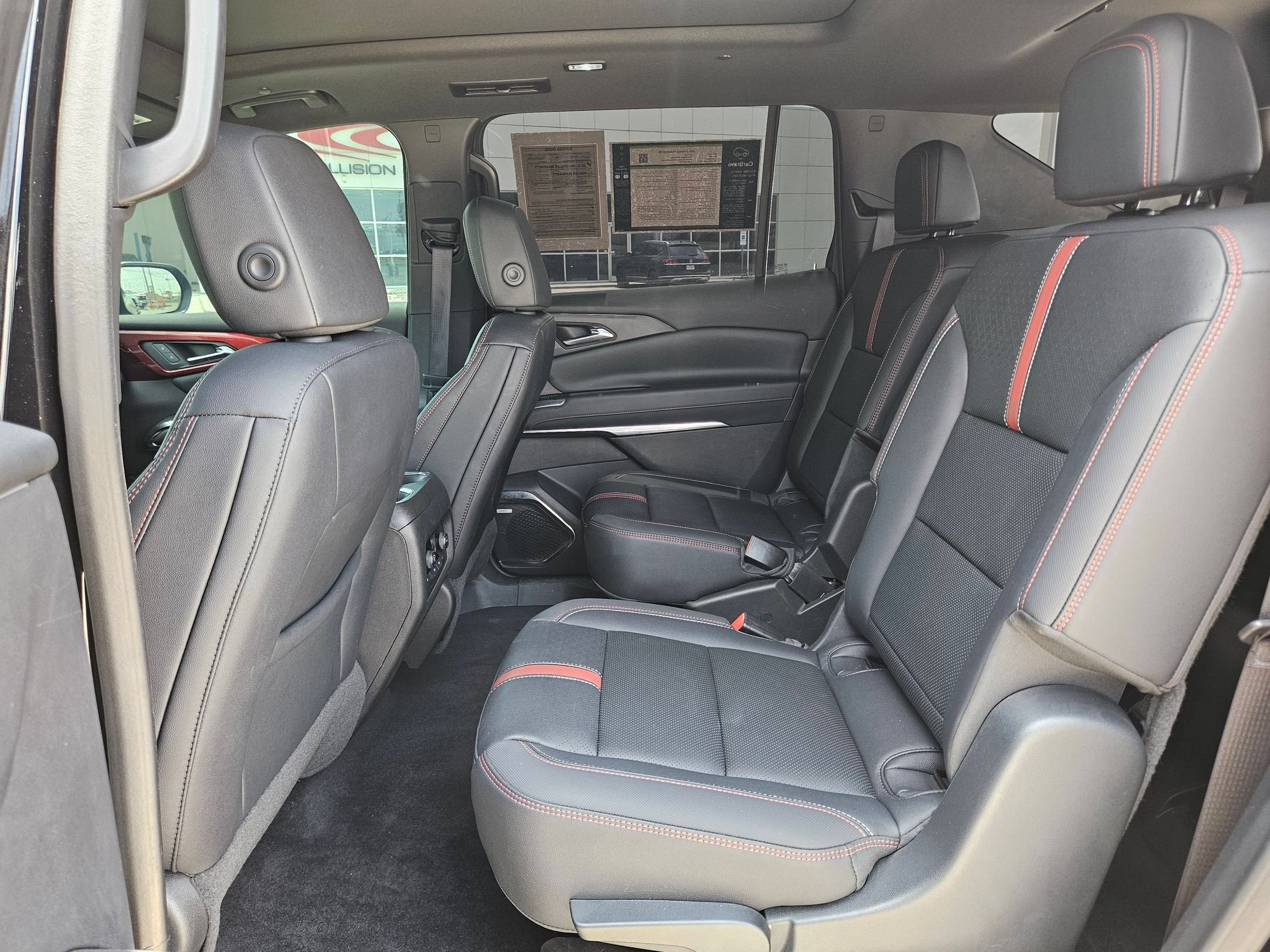2025 Chevrolet TRAVERSE RS