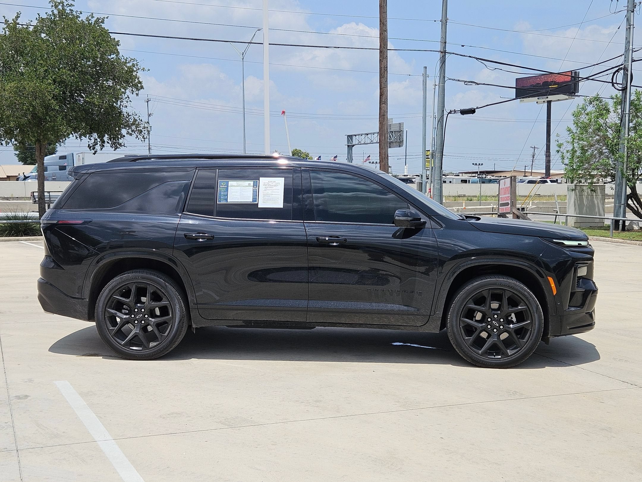2025 Chevrolet TRAVERSE RS