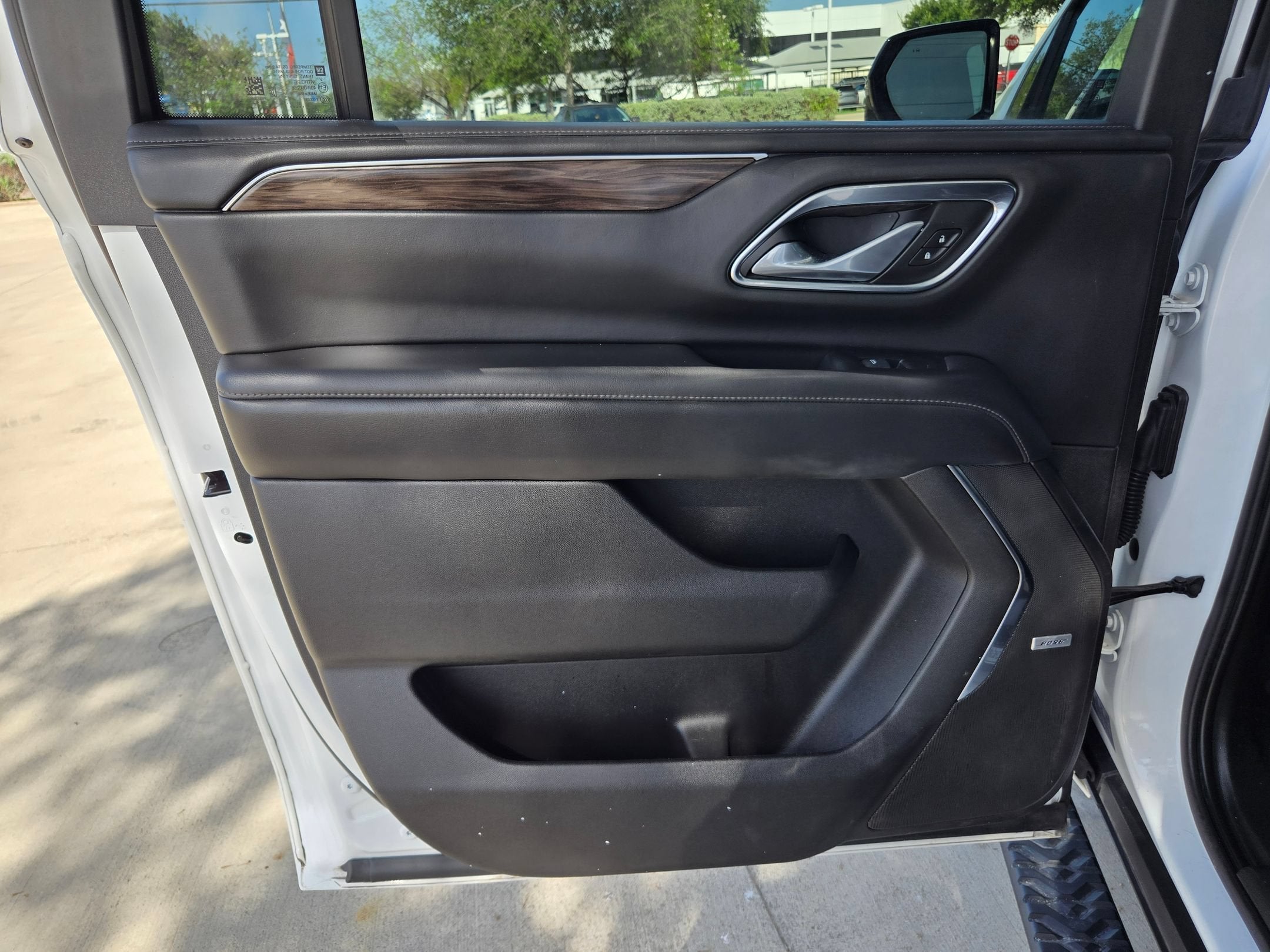2022 Chevrolet SUBURBAN Z71