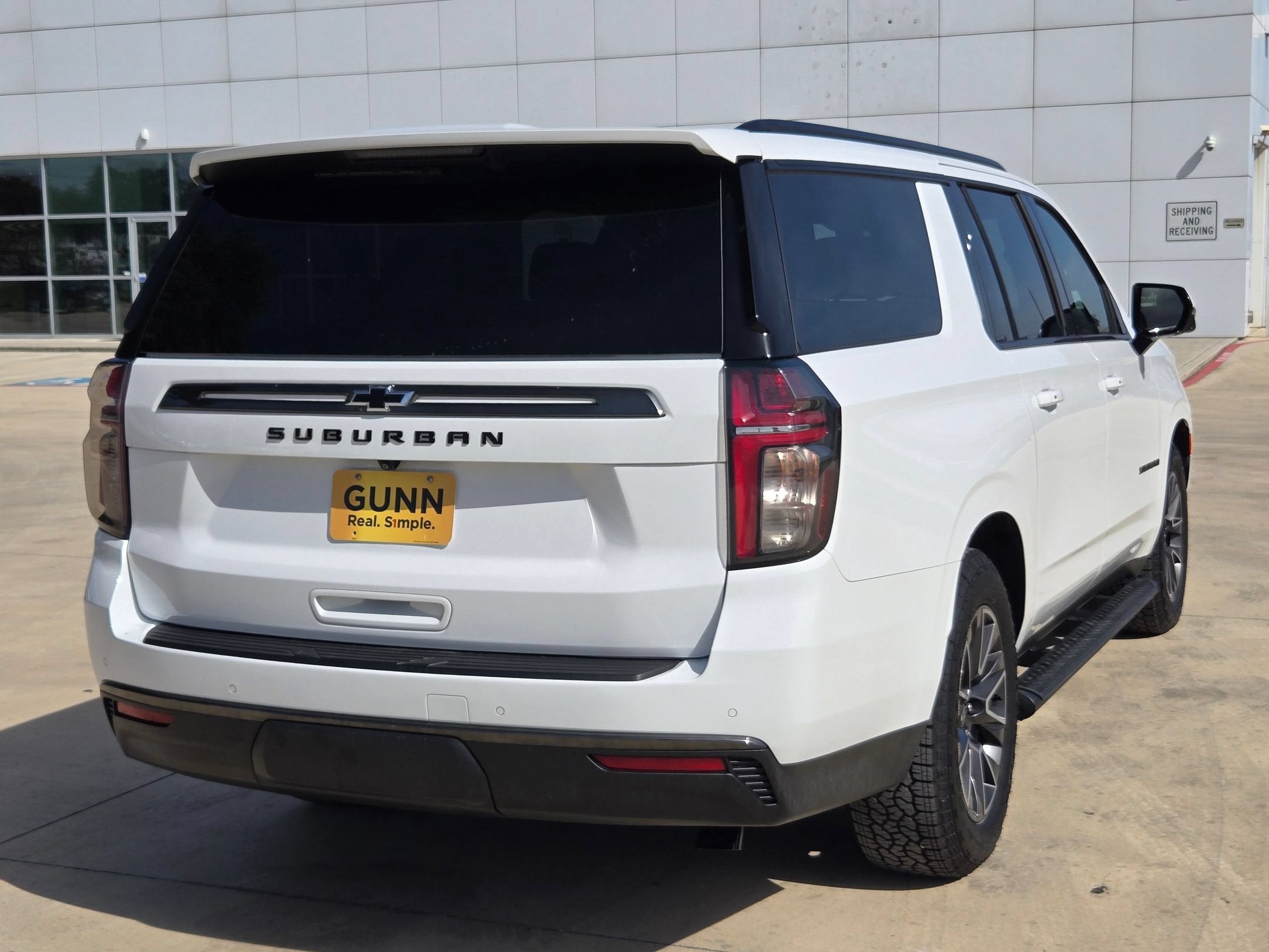 2022 Chevrolet SUBURBAN Z71