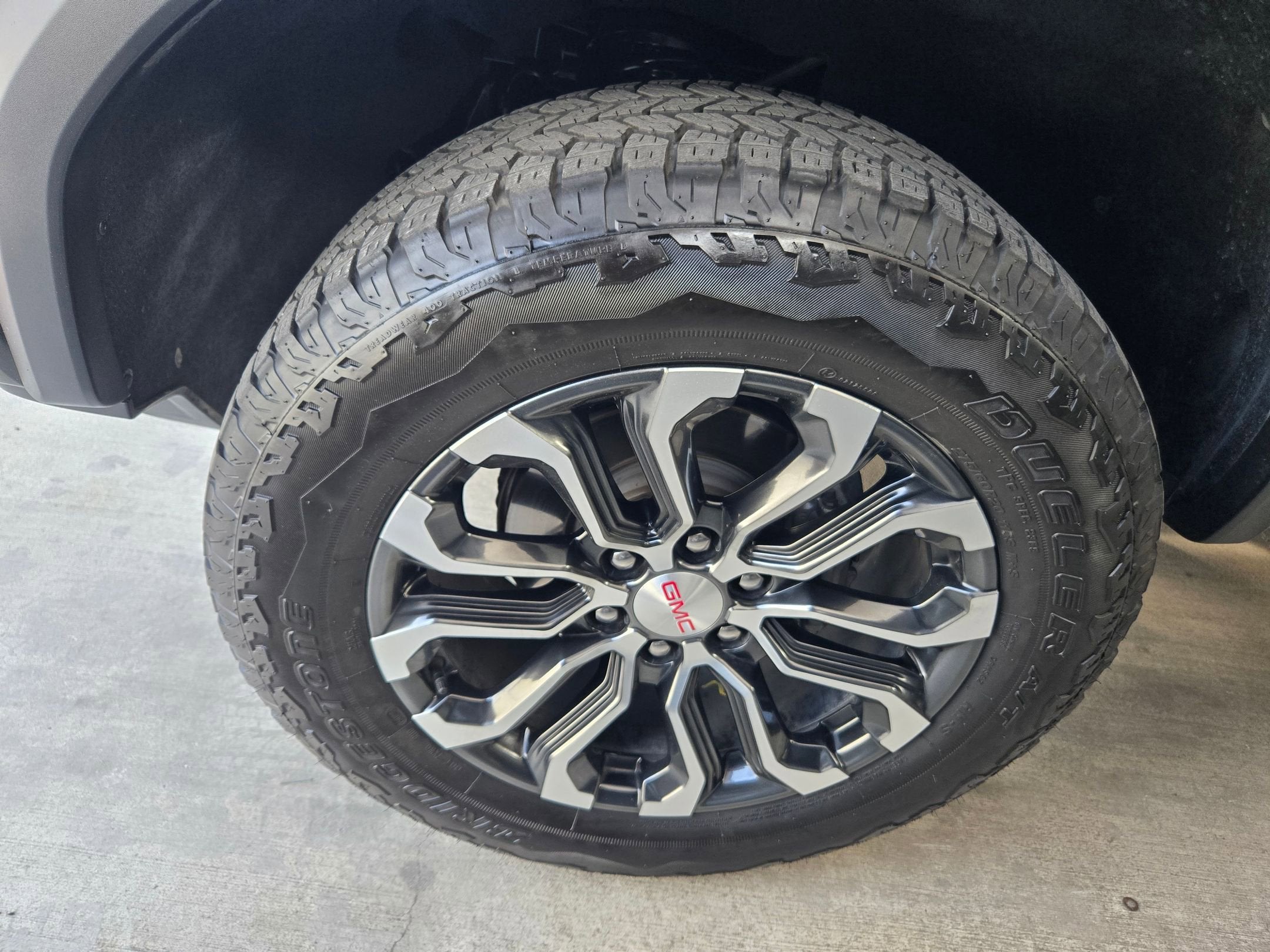 2025 GMC CANYON DENALI