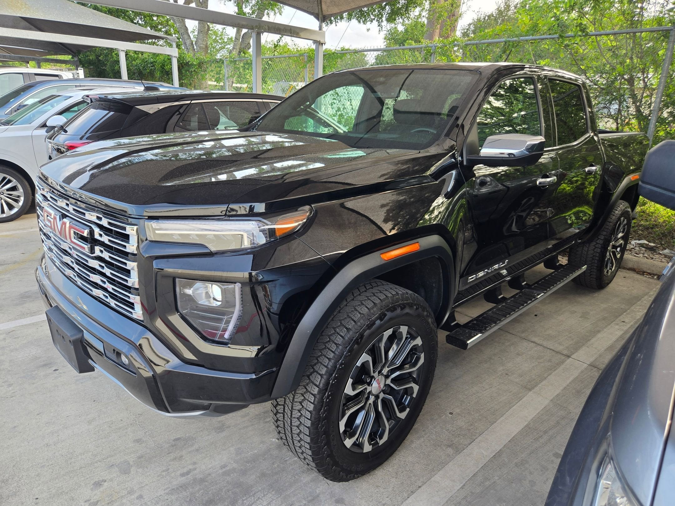 2025 GMC CANYON DENALI