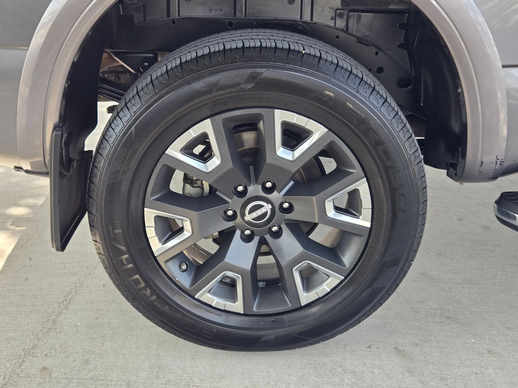 2023 Nissan TITAN PLATINUM RESERVE