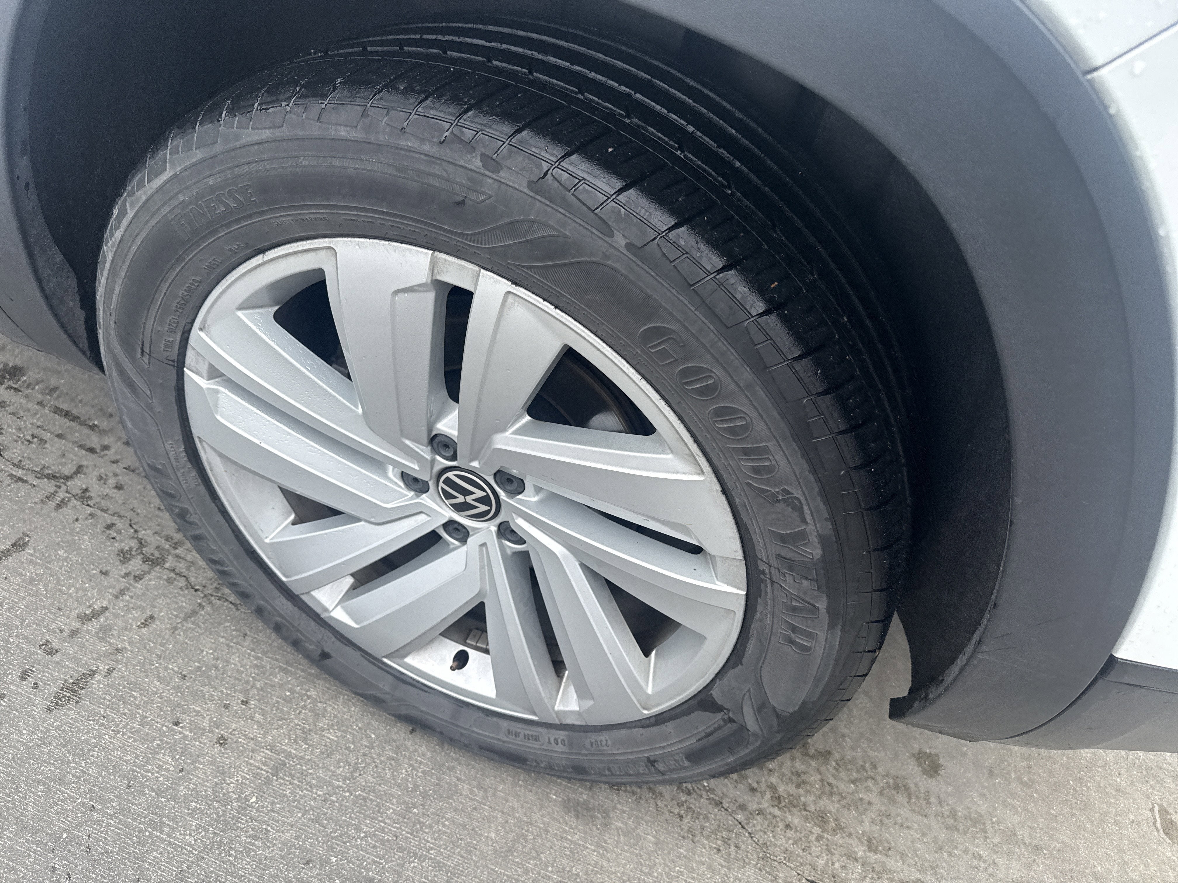 2023 Volkswagen ATLAS CROSS SPORT SE