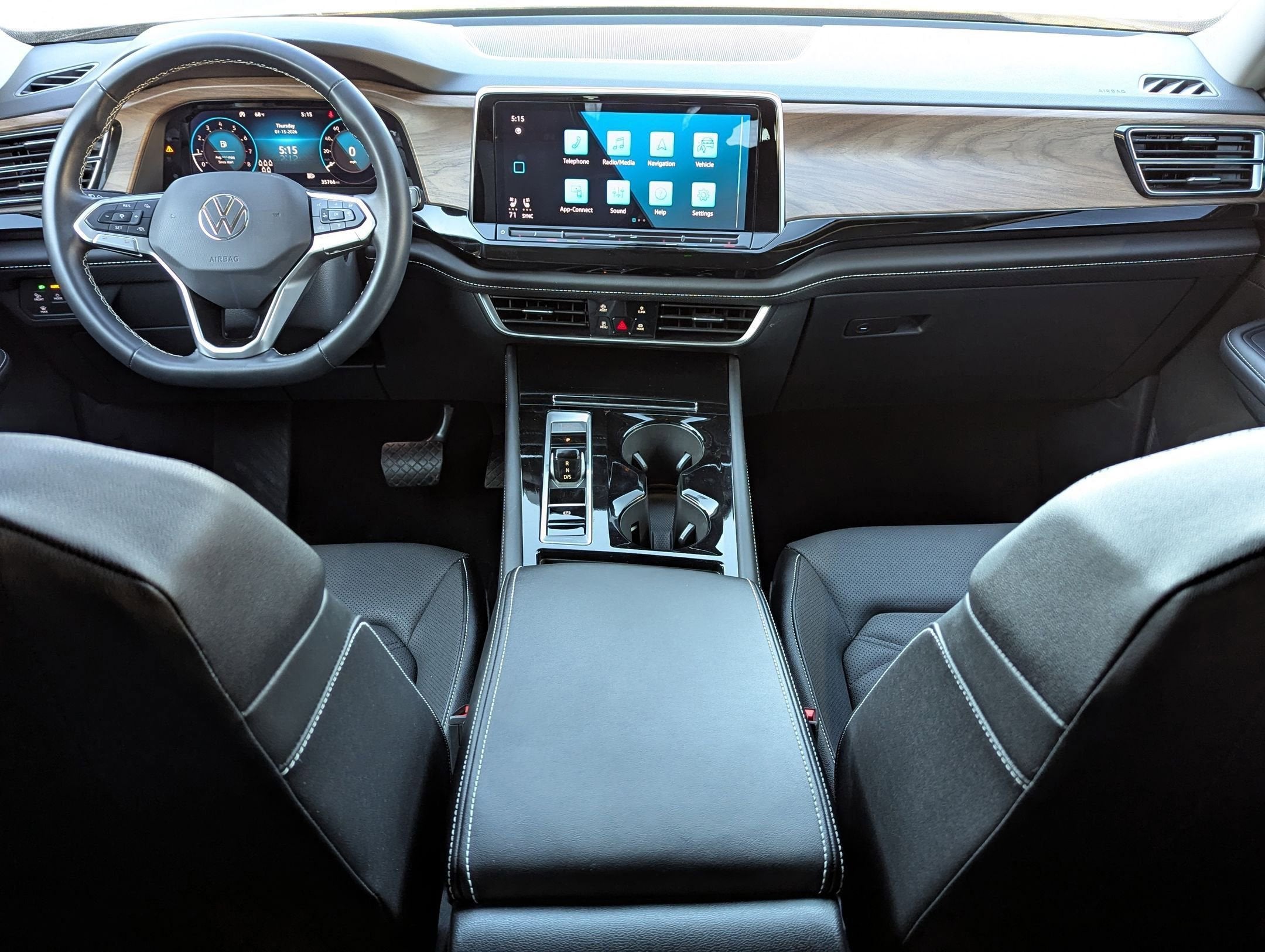 2025 Volkswagen ATLAS 2.0T SE w/Technology