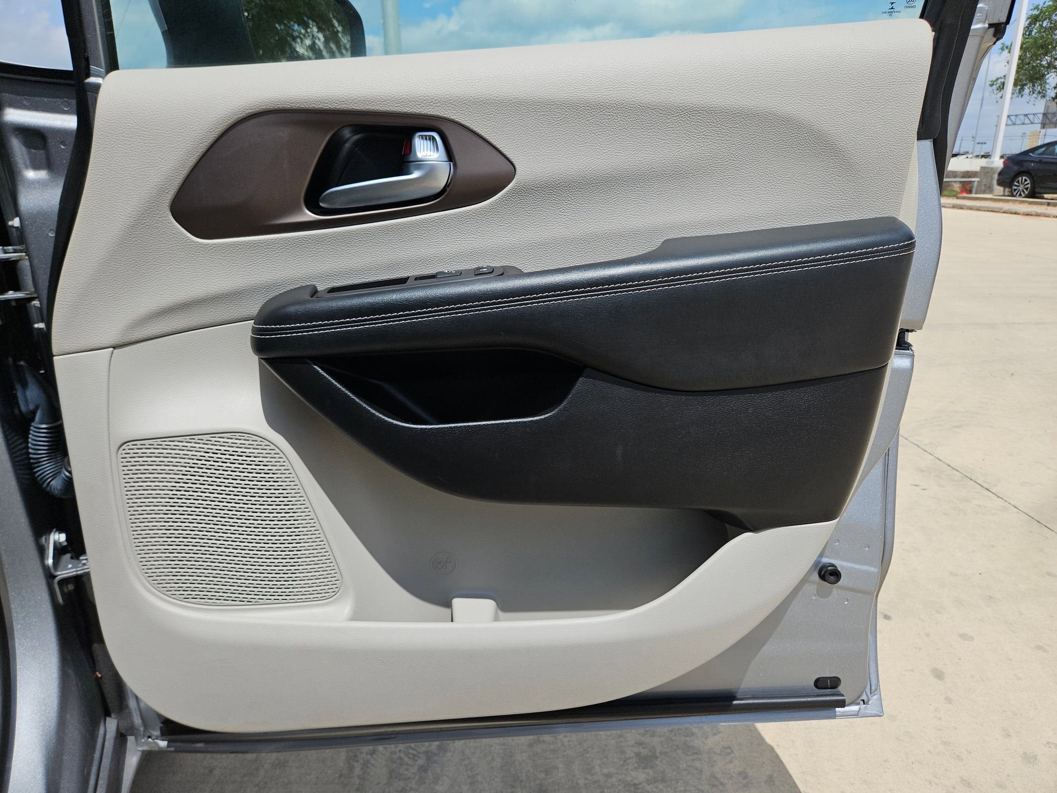 2021 Chrysler VOYAGER LXI LXI