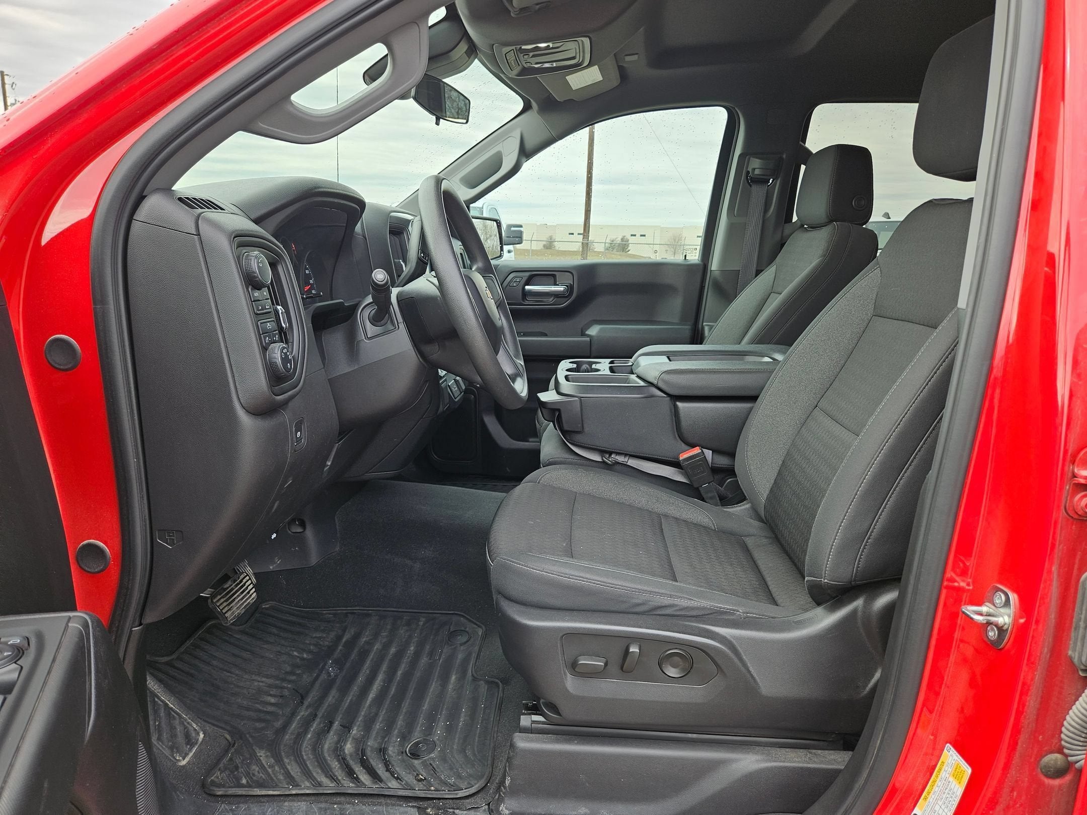 2024 Chevrolet SILVERADO 1500 CUSTOM
