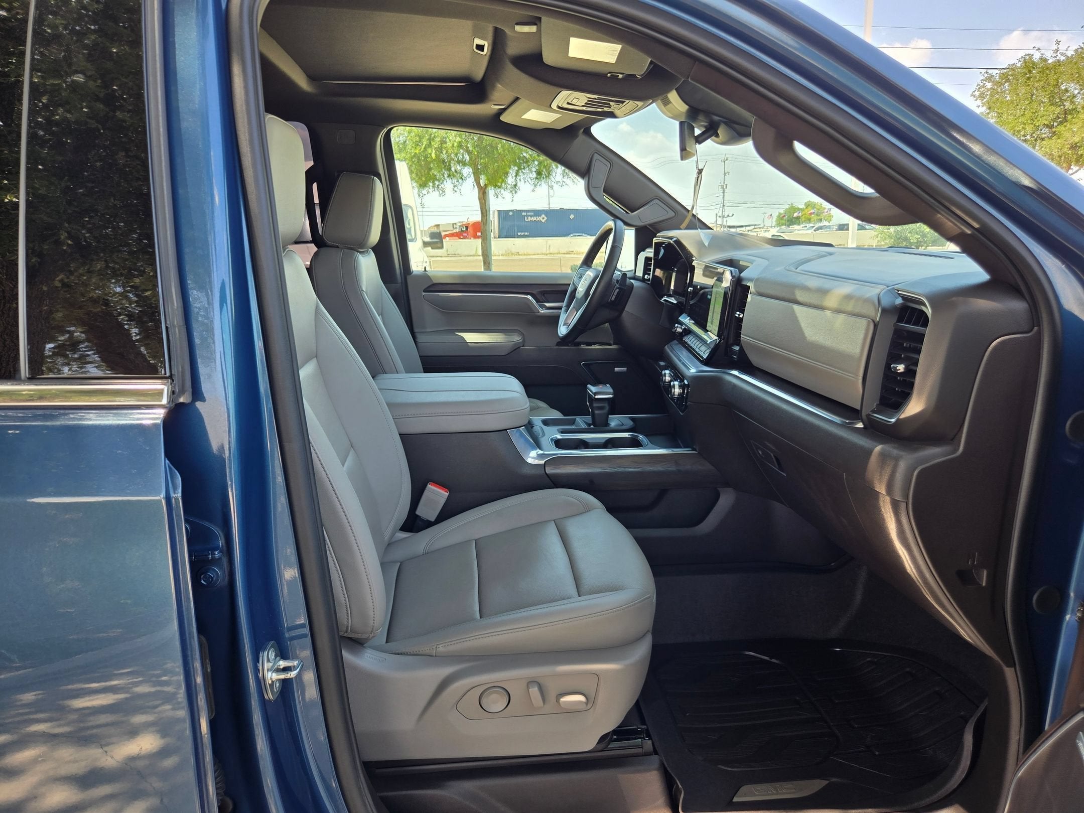 2024 GMC SIERRA 1500 SLT SLT