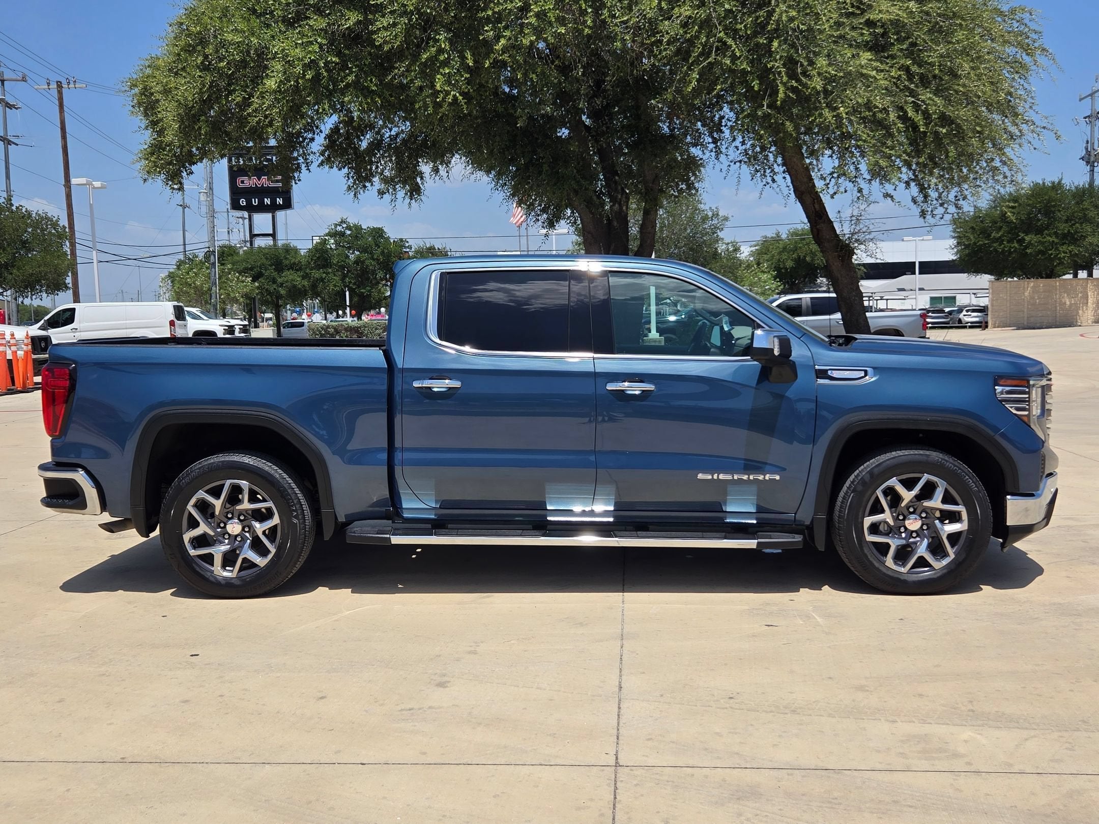 2024 GMC SIERRA 1500 SLT SLT