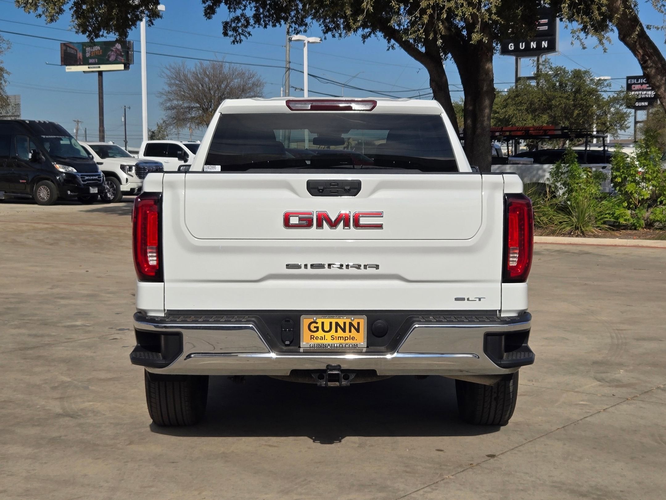 2024 GMC SIERRA 1500 SLT