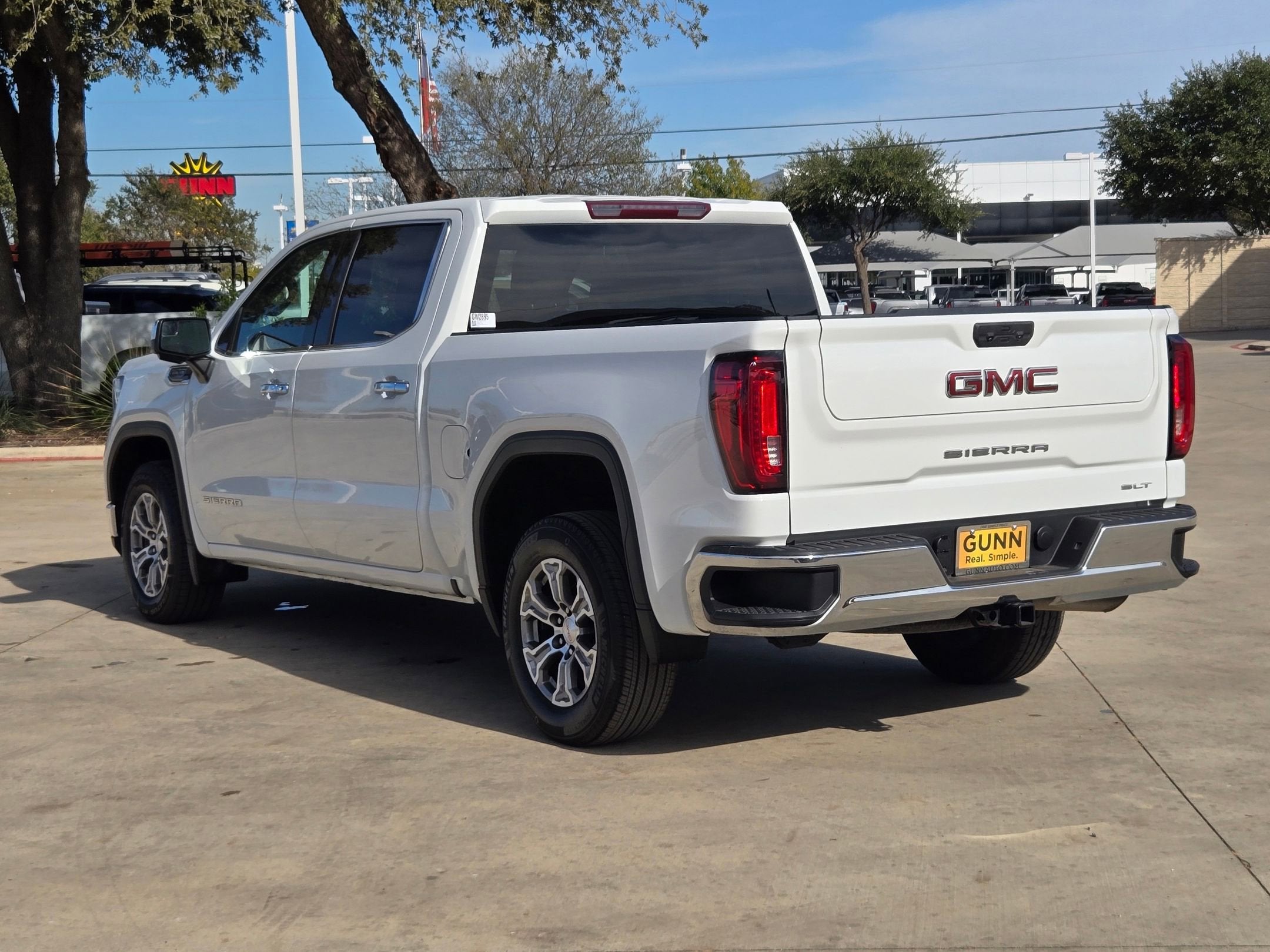 2024 GMC SIERRA 1500 SLT