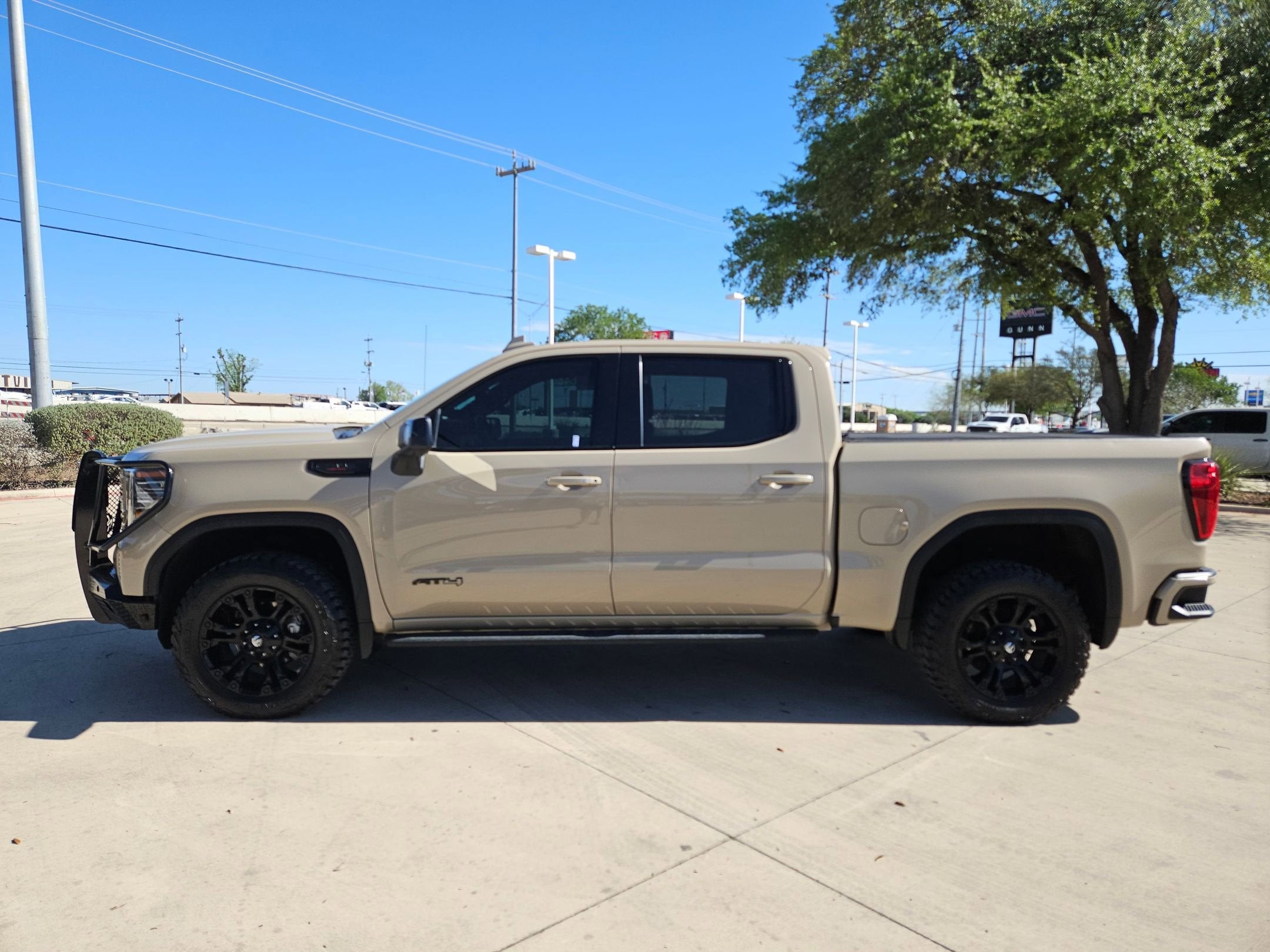 2022 GMC SIERRA 1500 AT4