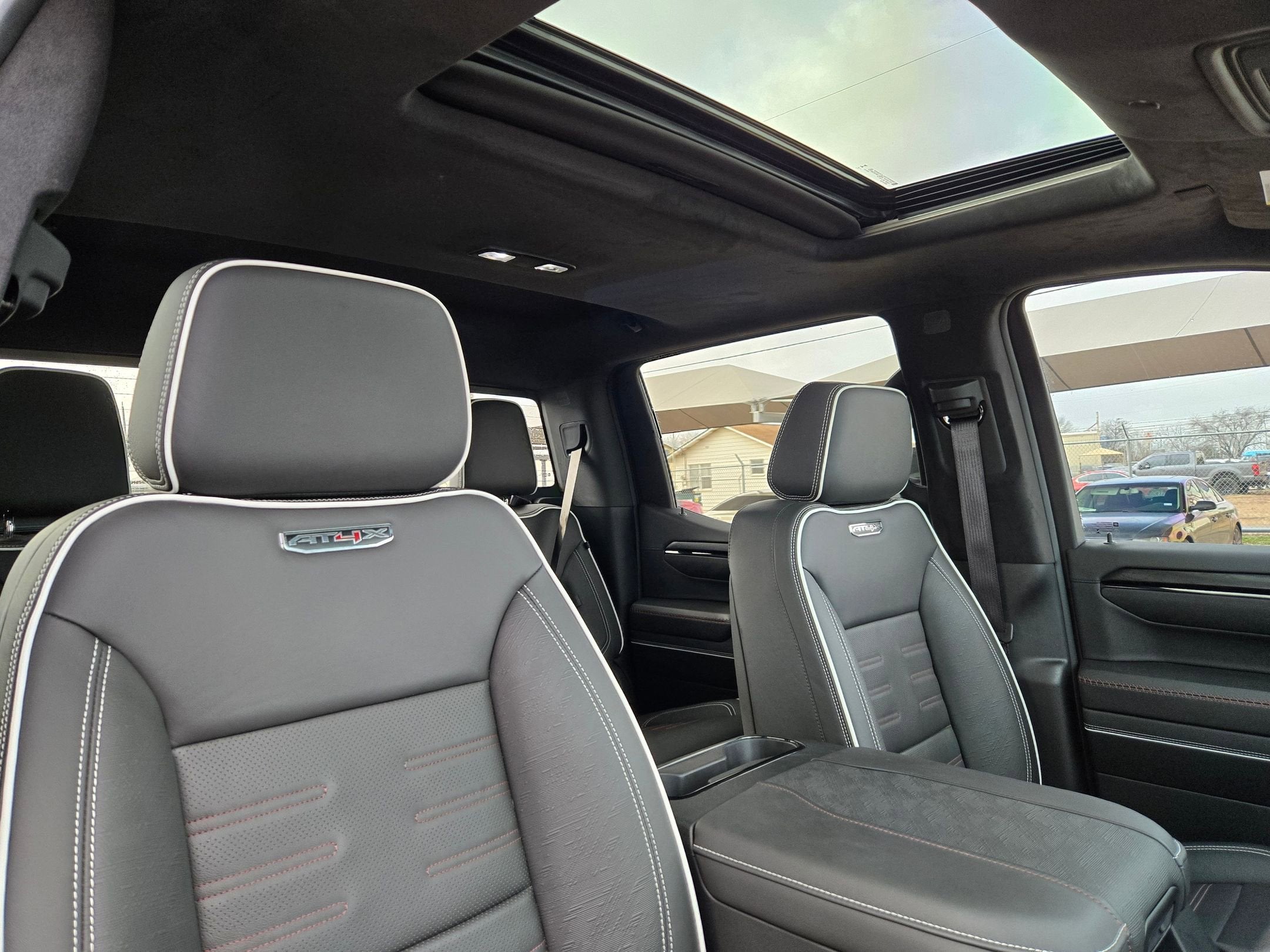 2025 GMC SIERRA 1500 AT4X