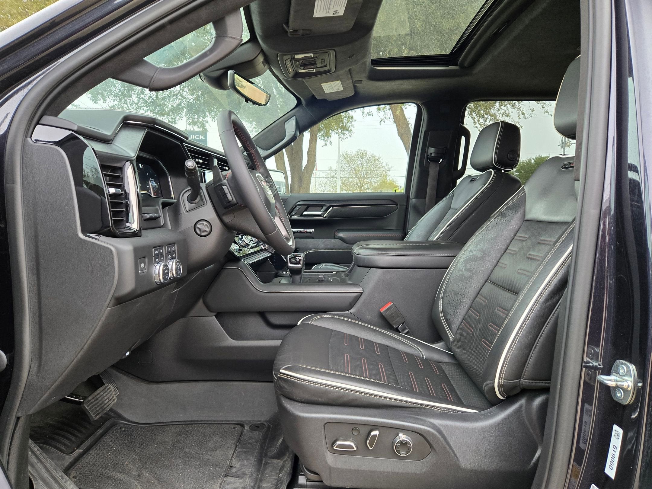 2023 GMC SIERRA 1500 AT4X