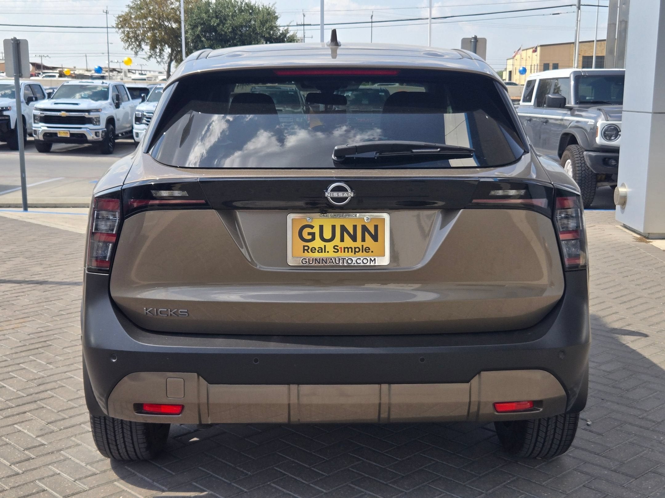 2025 Nissan KICKS MPV SV
