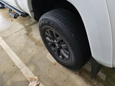 2022 Toyota TACOMA SR5