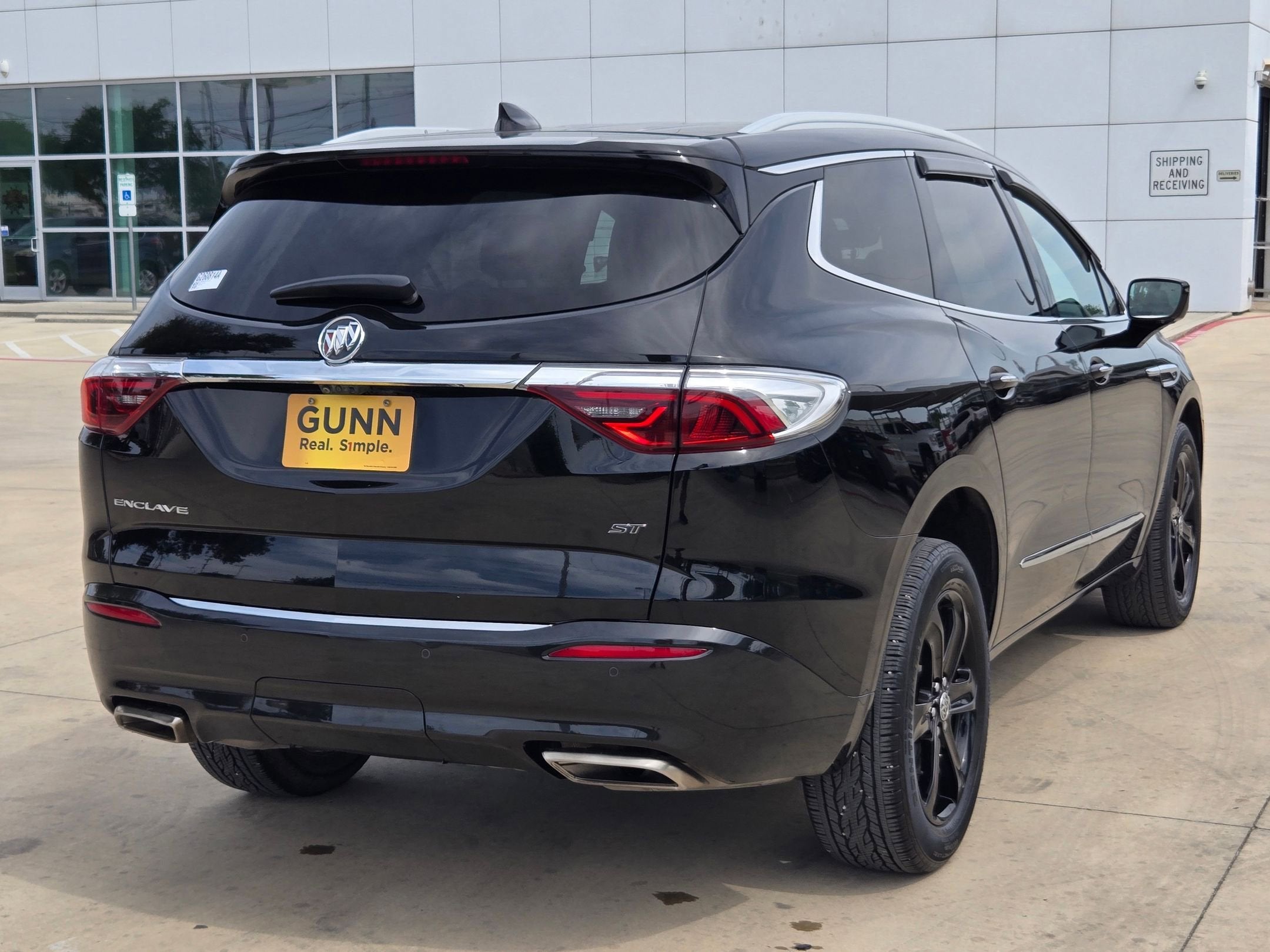 2024 Buick ENCLAVE LT