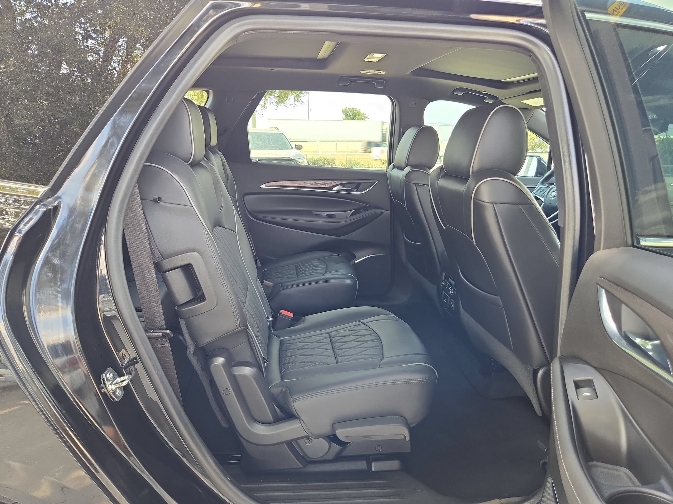 2022 Buick ENCLAVE AVENIR