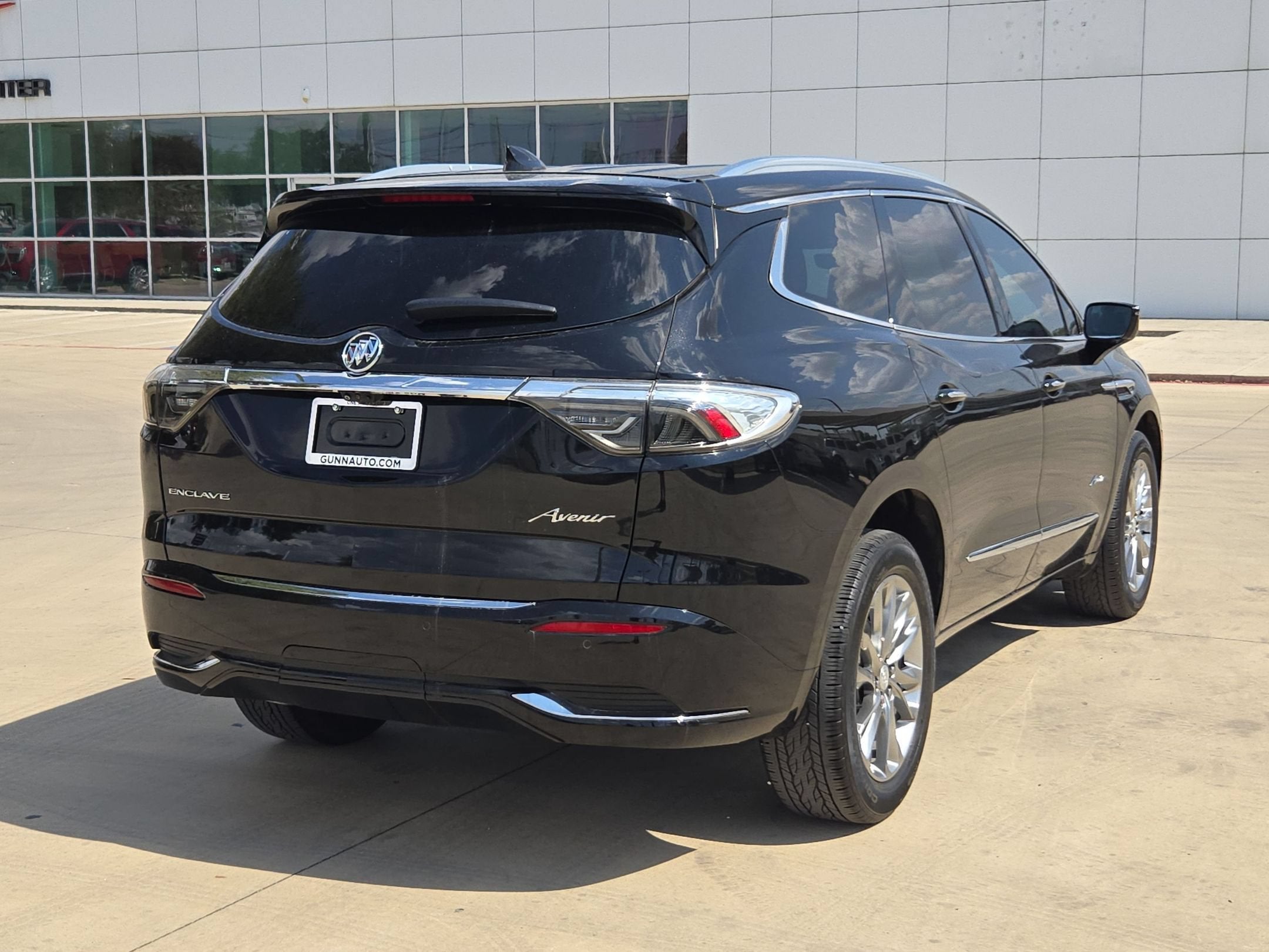 2022 Buick ENCLAVE AVENIR