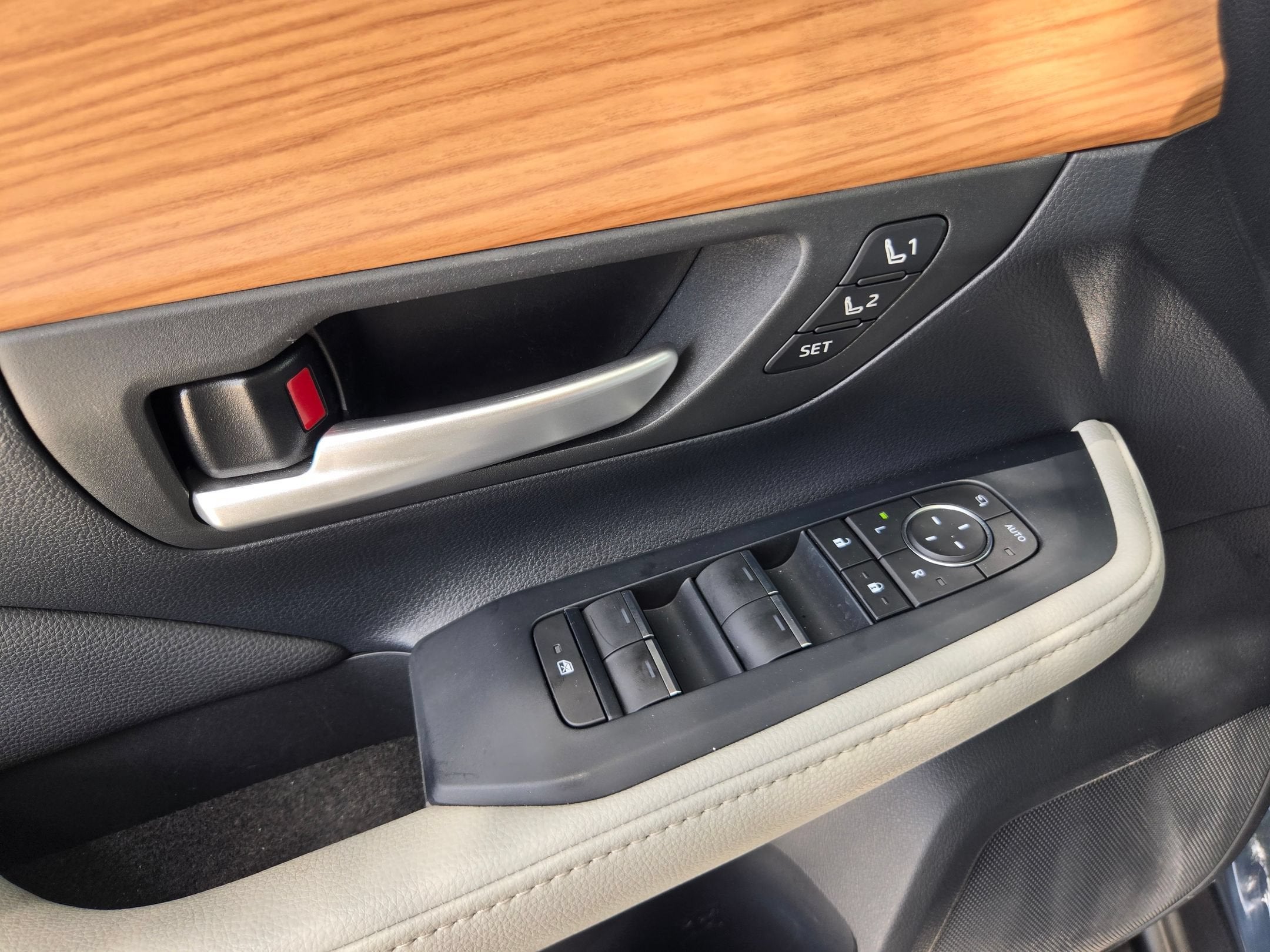 2025 Toyota GRAND HIGHLANDER PLATINUM