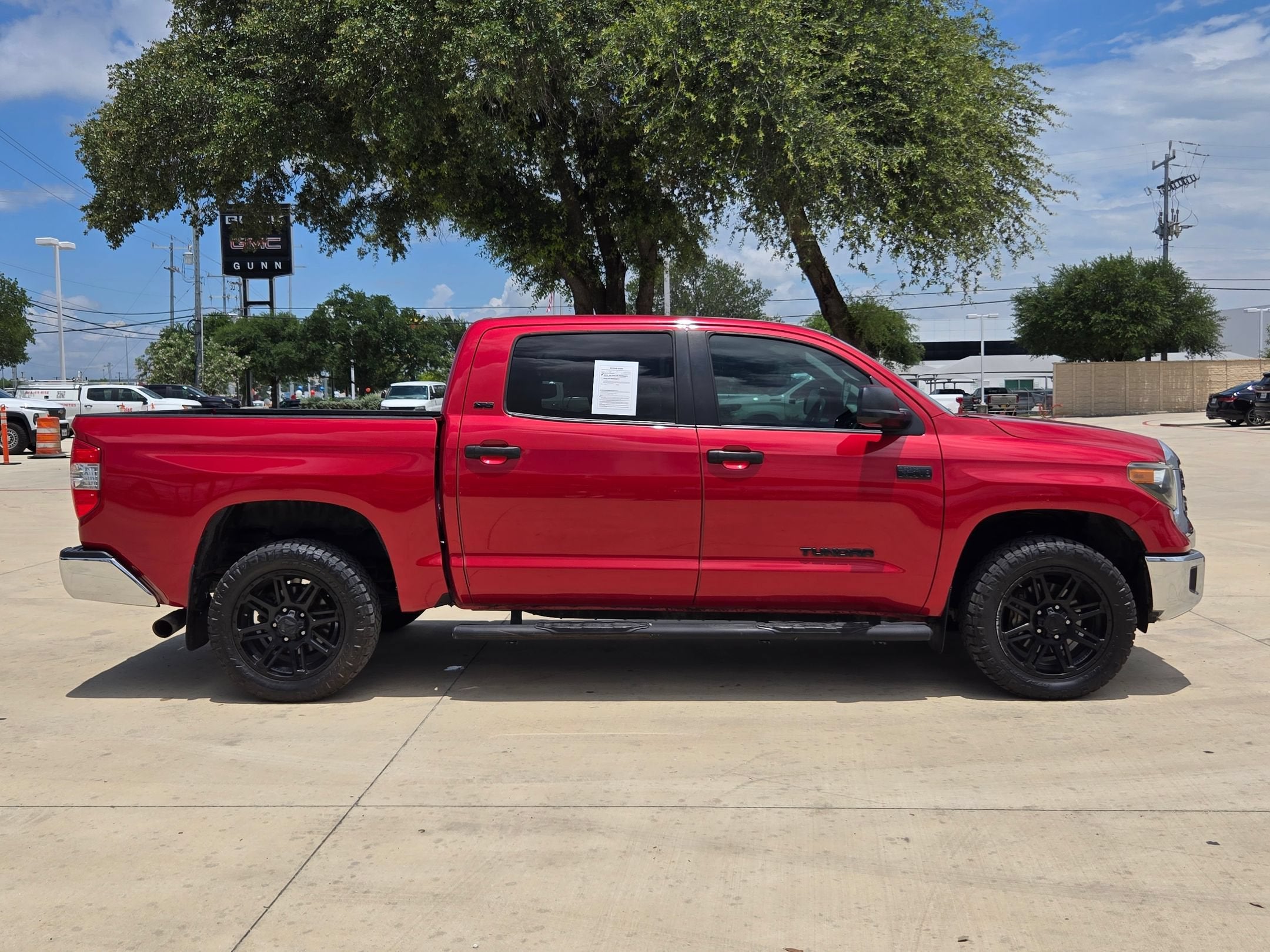 2020 Toyota TUNDRA SR5