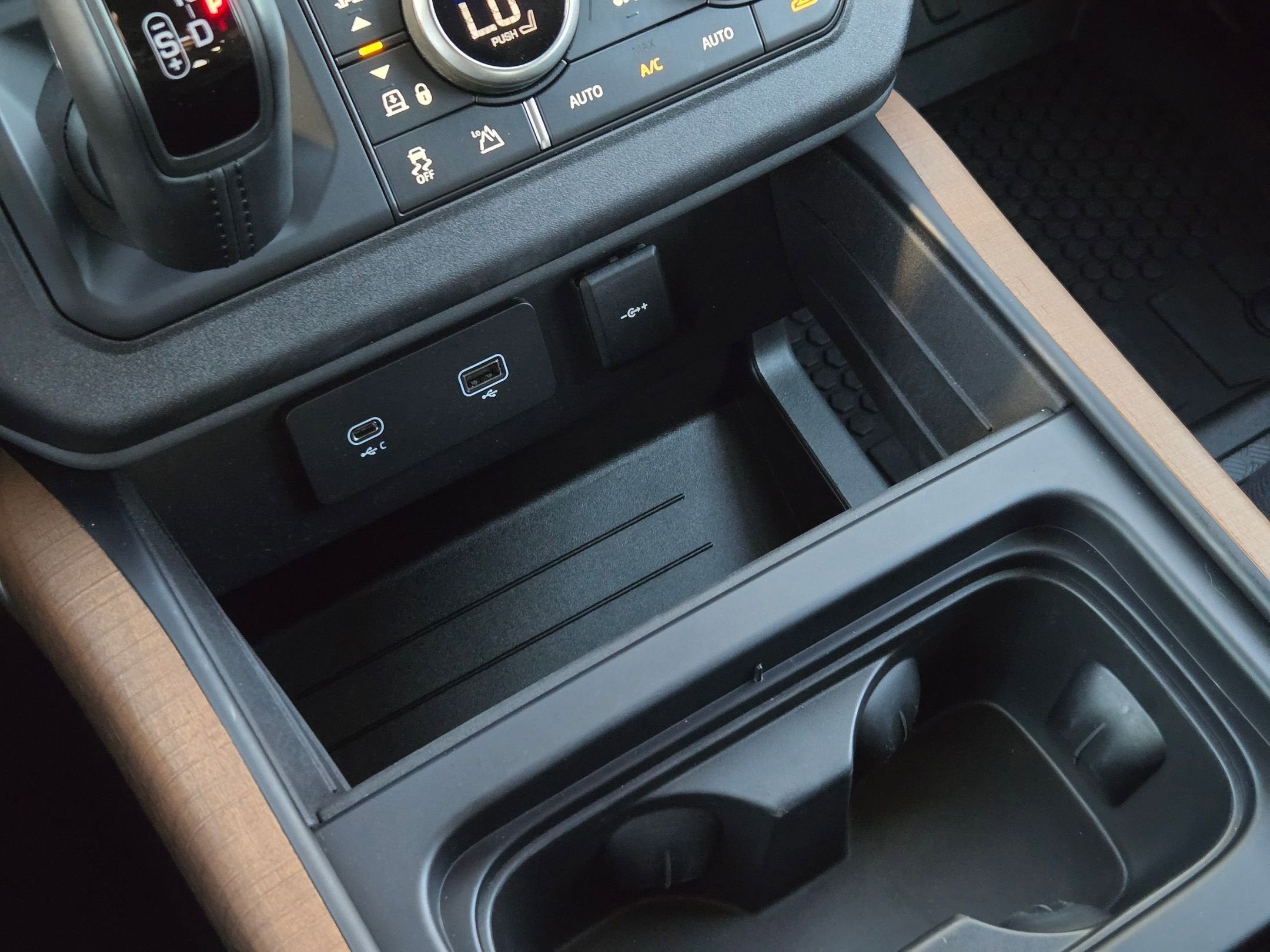 2024 Land Rover DEFENDER DEFENDER