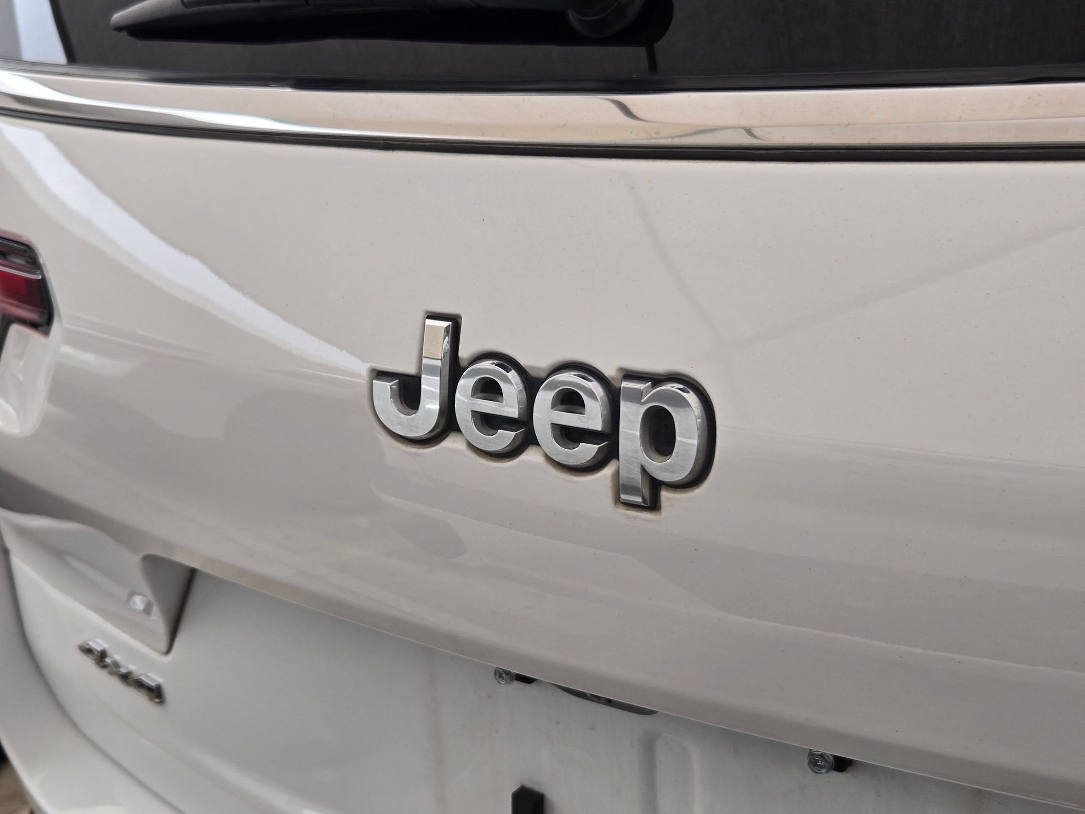 2023 Jeep Grand Cherokee L Laredo
