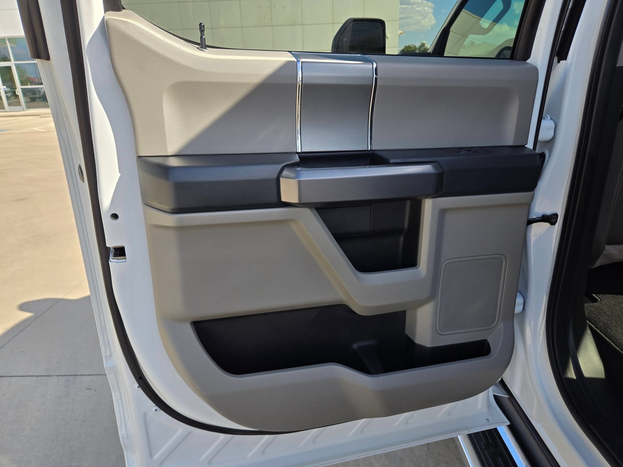2022 Ford Super Duty F-250 SRW 4WD XLT