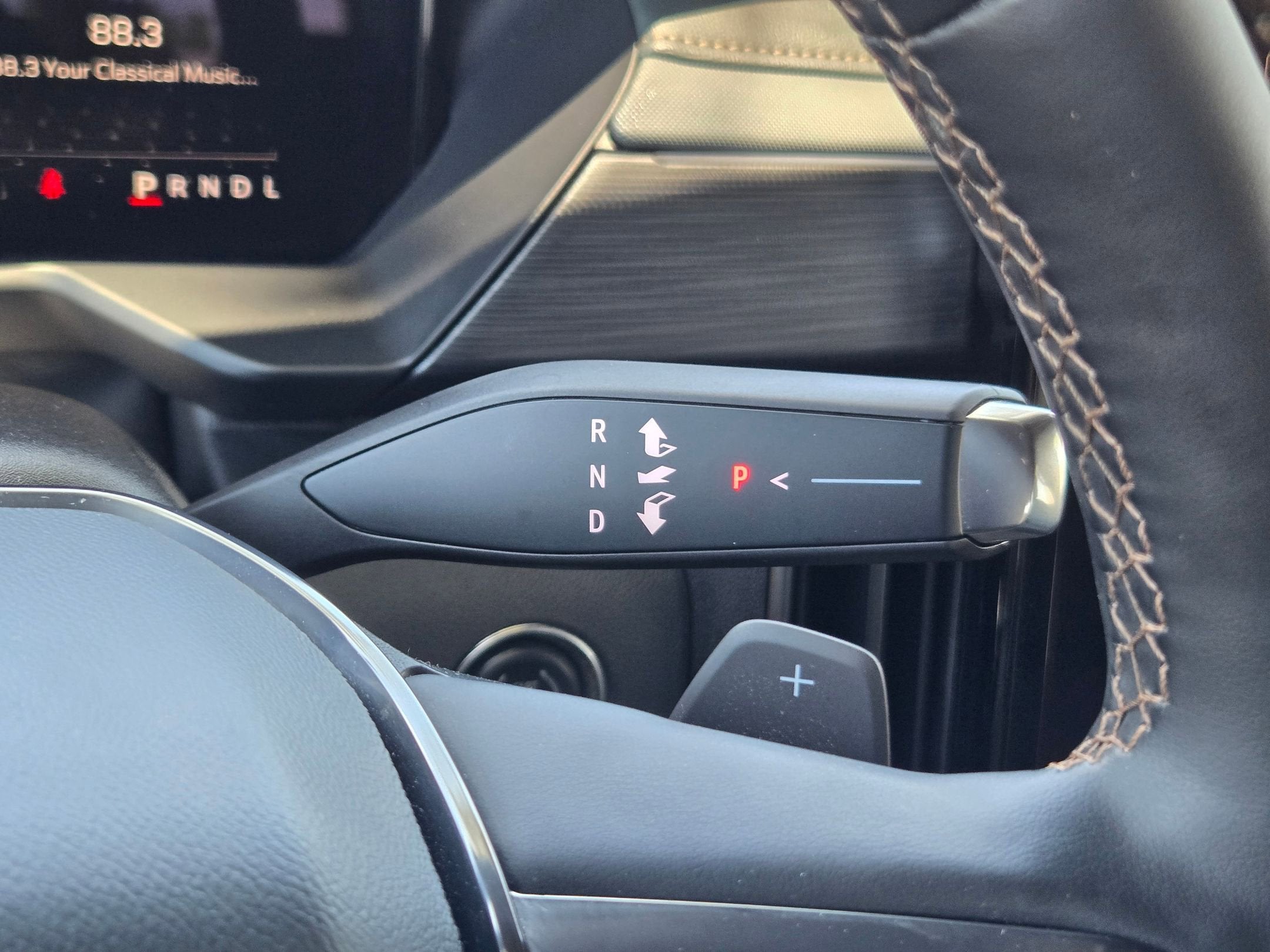 2024 GMC Acadia AWD AT4