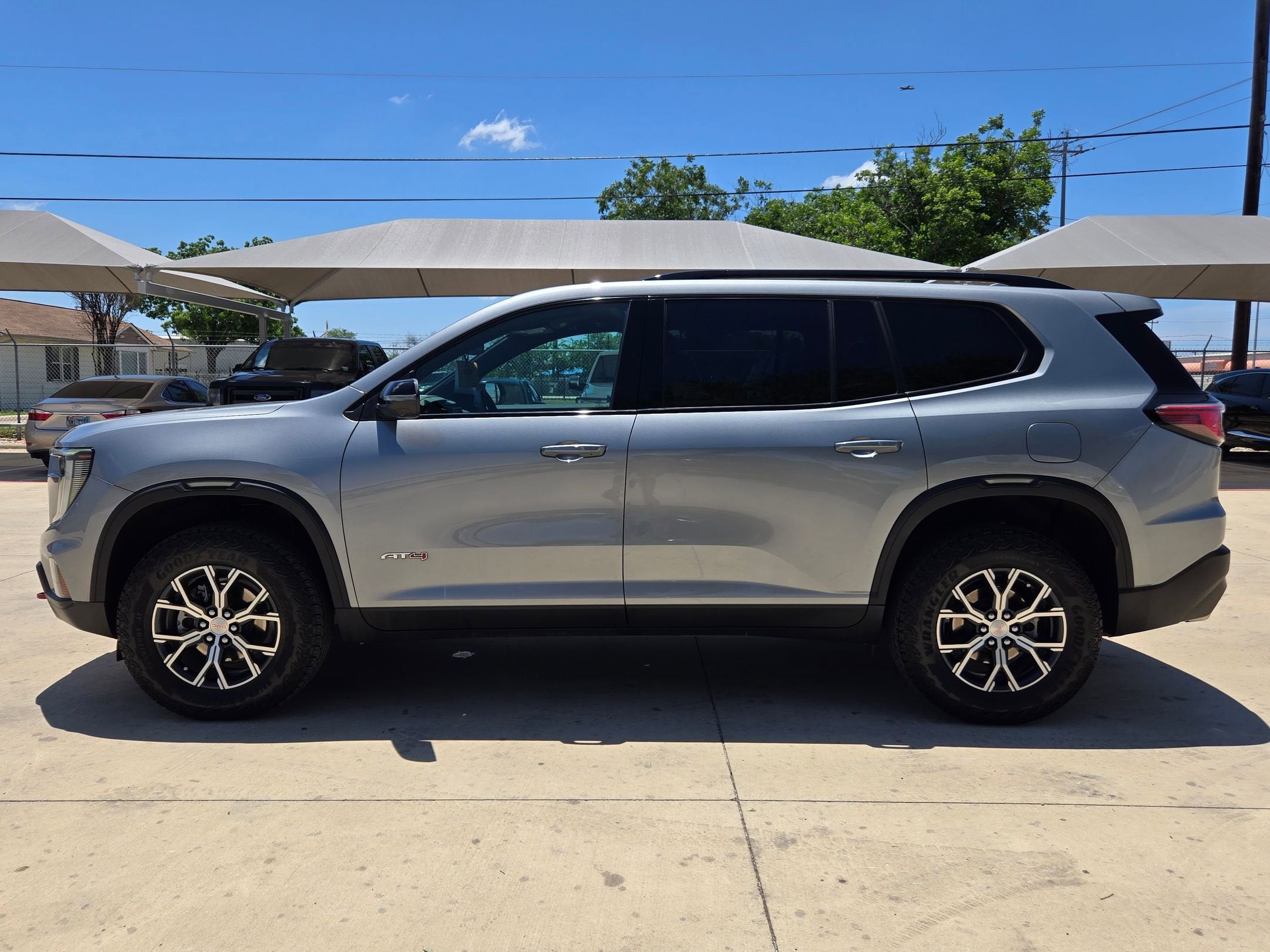 2024 GMC Acadia AWD AT4