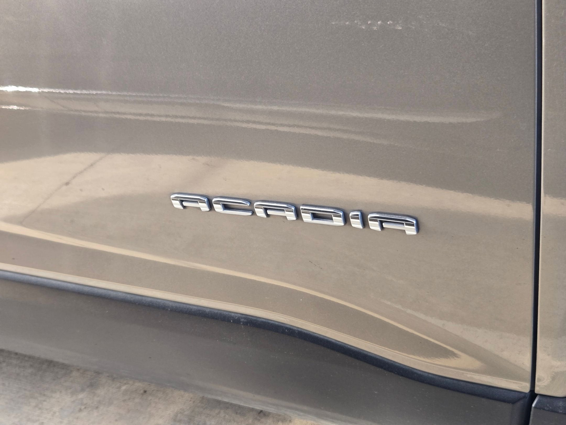 2022 GMC Acadia SLE