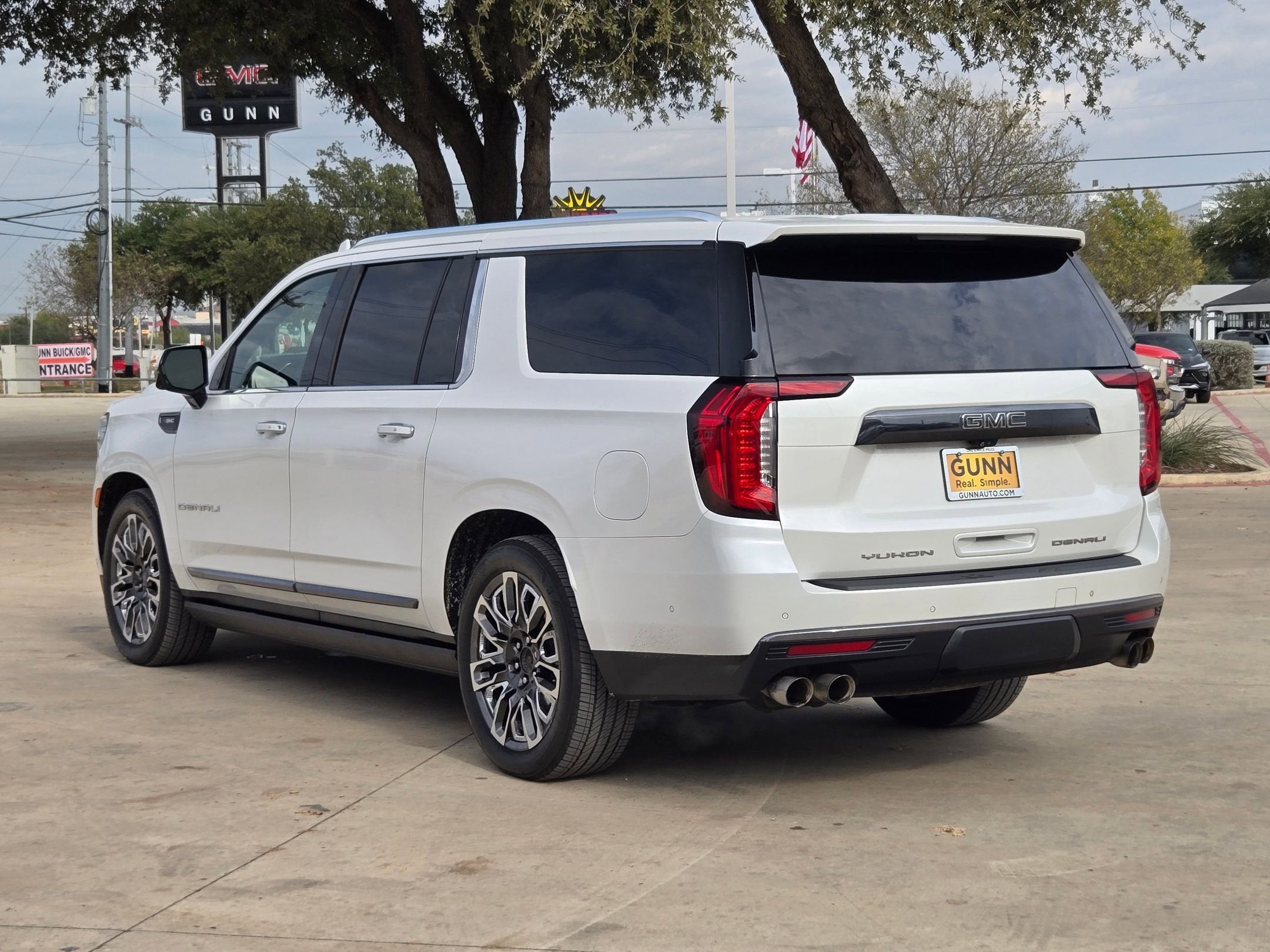 2023 GMC Yukon Denali Ultimate