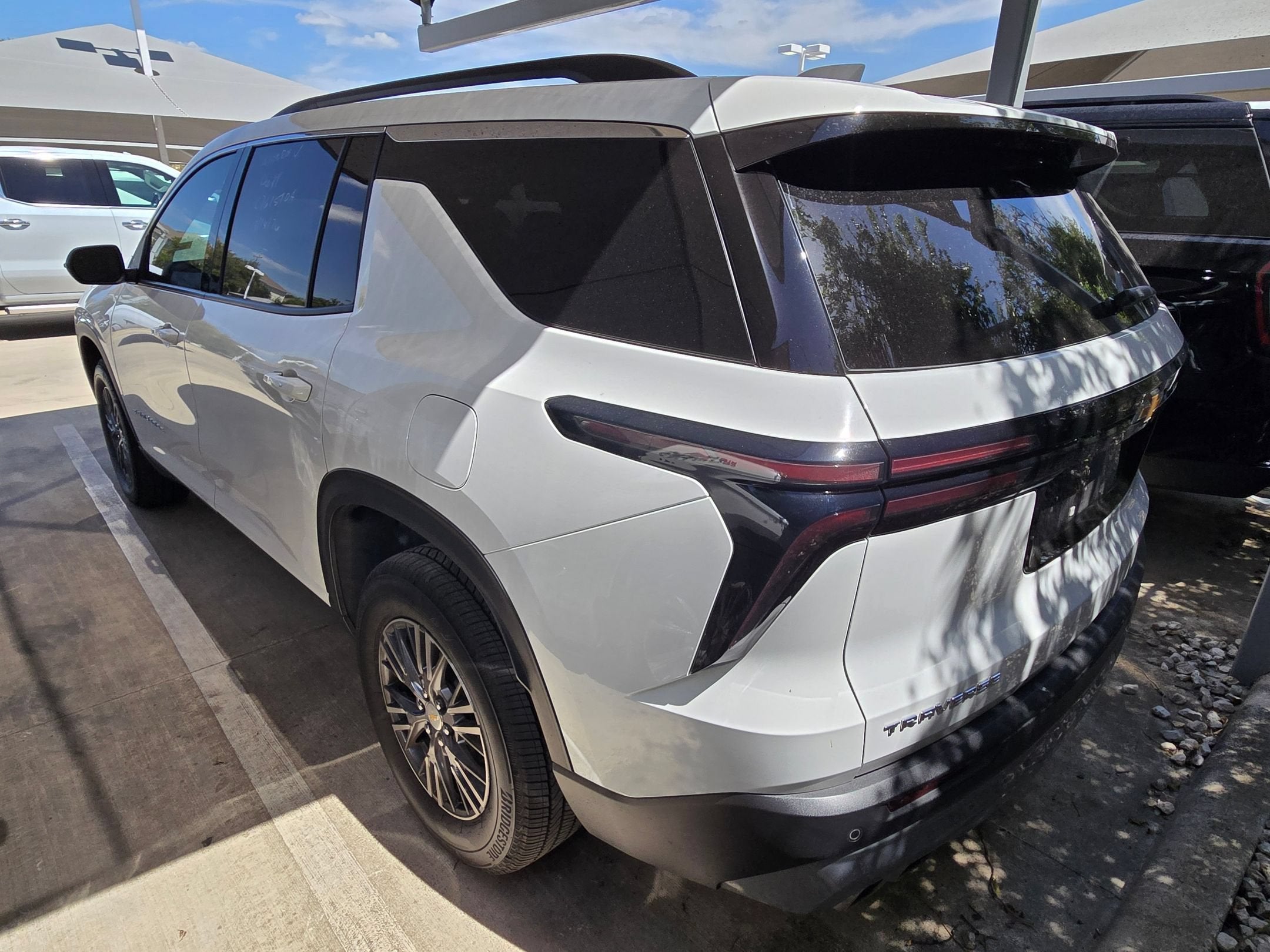 2026 Chevrolet Traverse FWD LT
