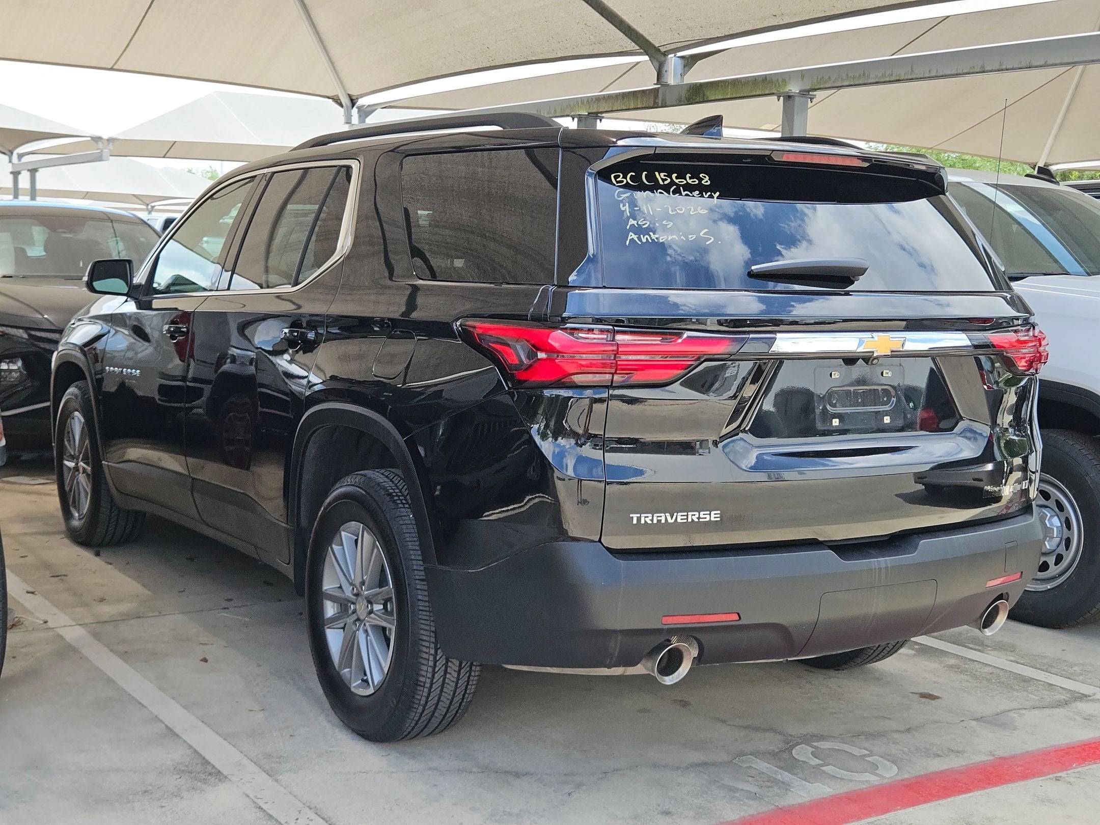 2023 Chevrolet Traverse LT Cloth