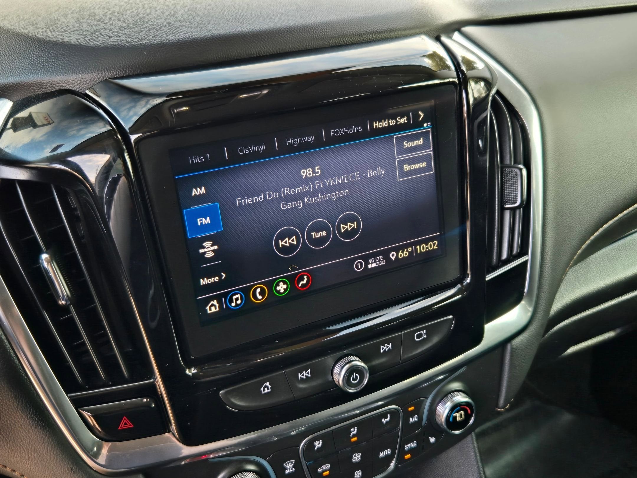 2020 Chevrolet Traverse LT Leather