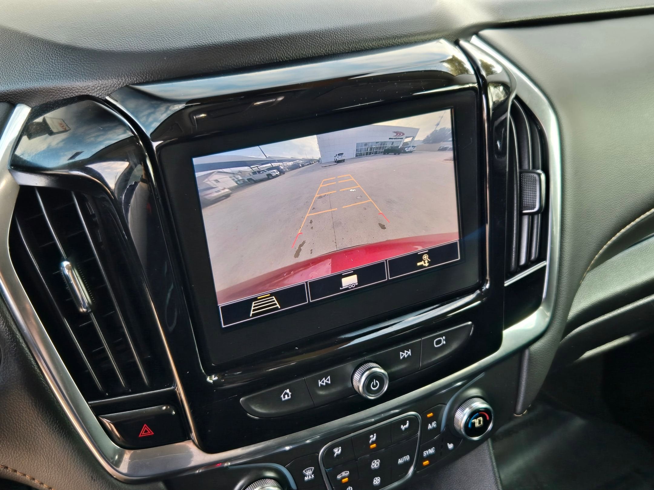 2020 Chevrolet Traverse LT Leather