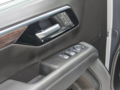 2025 Chevrolet Suburban LT