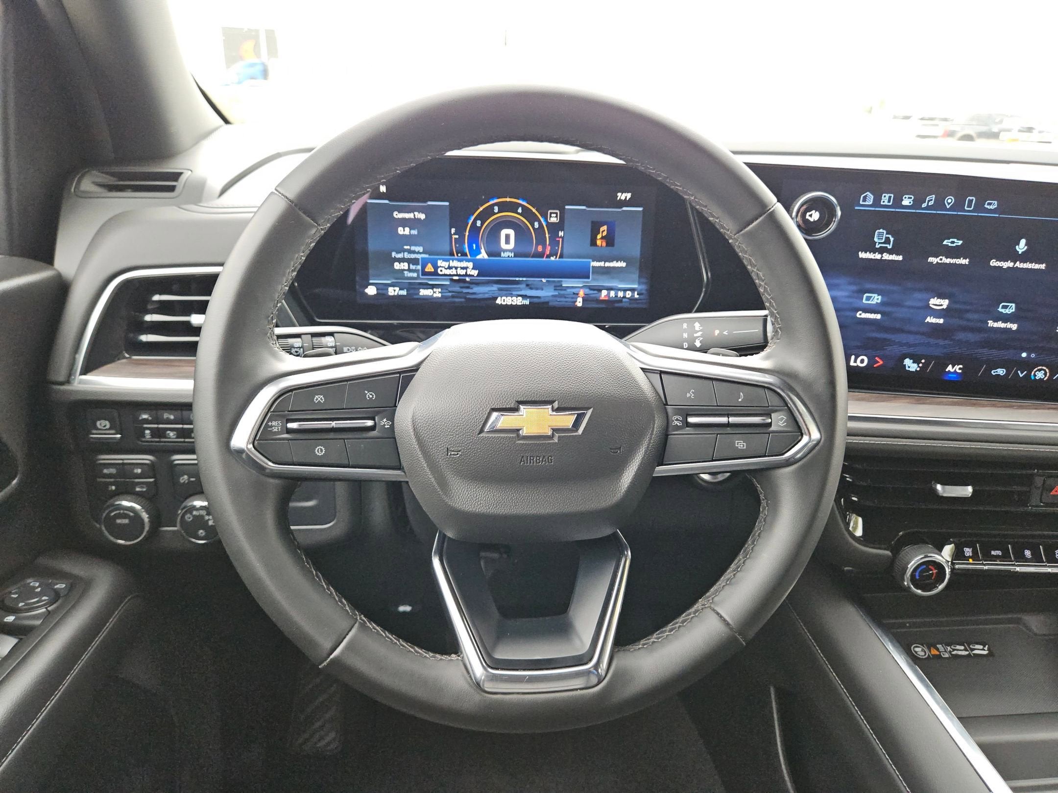 2025 Chevrolet Suburban LT