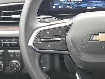 2025 Chevrolet Suburban LT