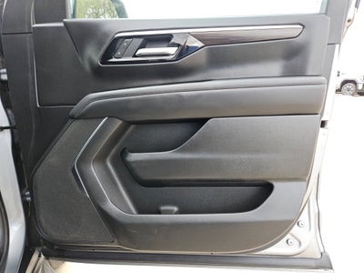 2025 Chevrolet Suburban LT