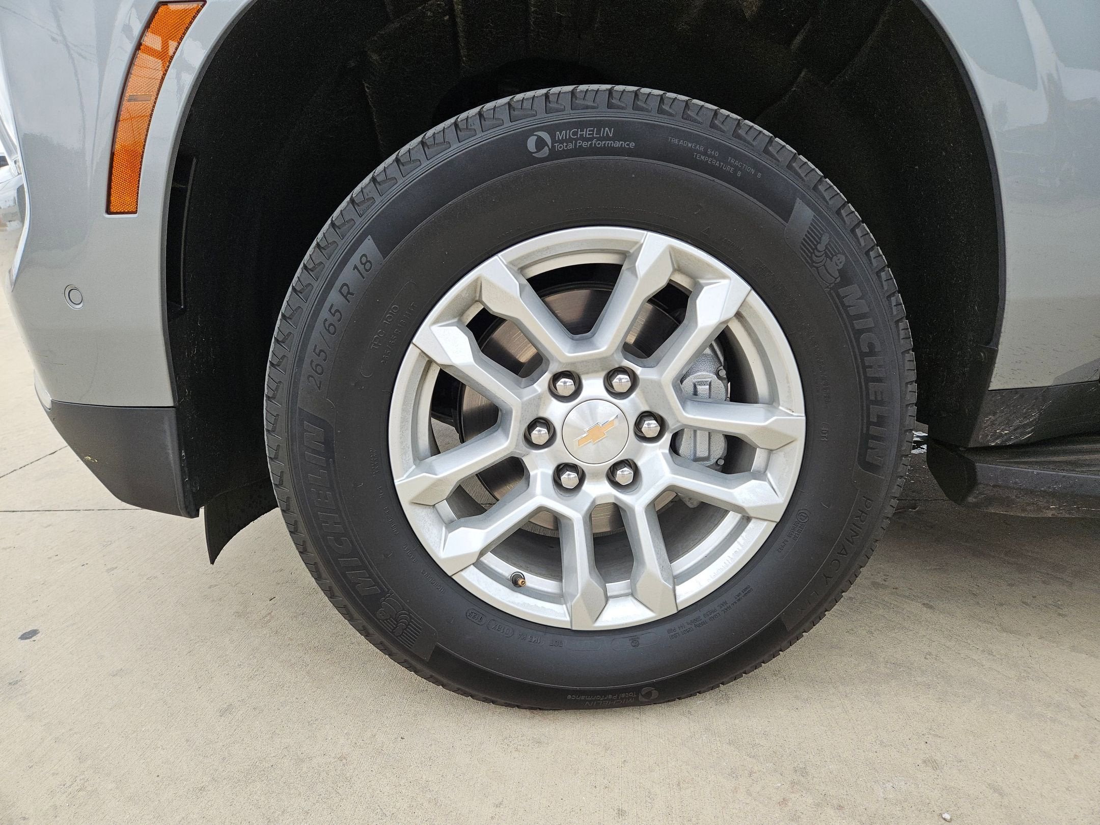 2025 Chevrolet Suburban LT