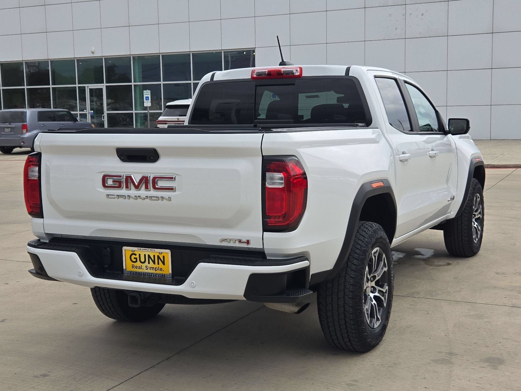 2025 GMC Canyon 4WD AT4