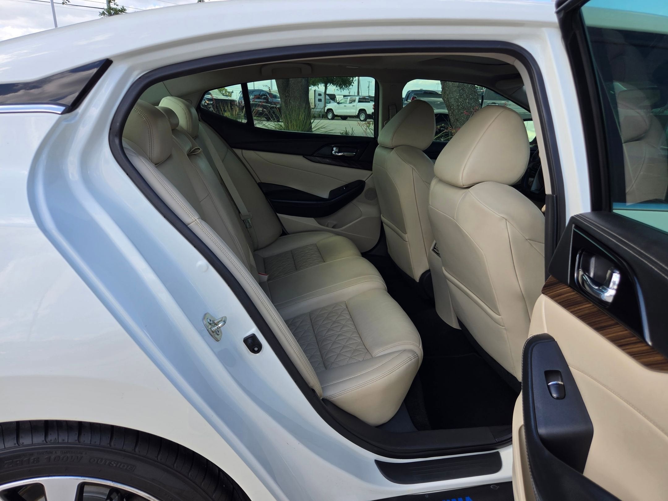 2017 Nissan Maxima Platinum