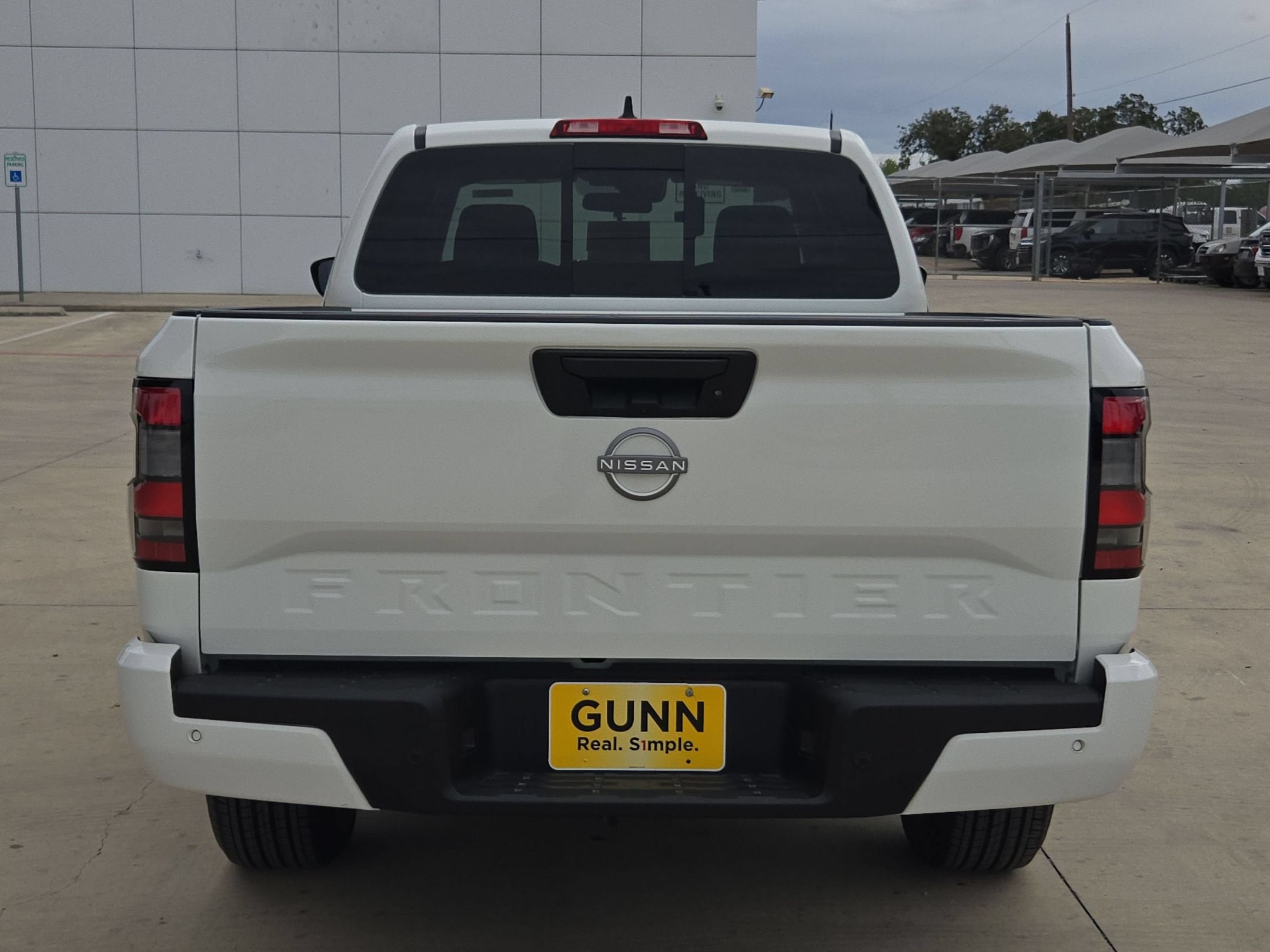 2025 Nissan Frontier SV